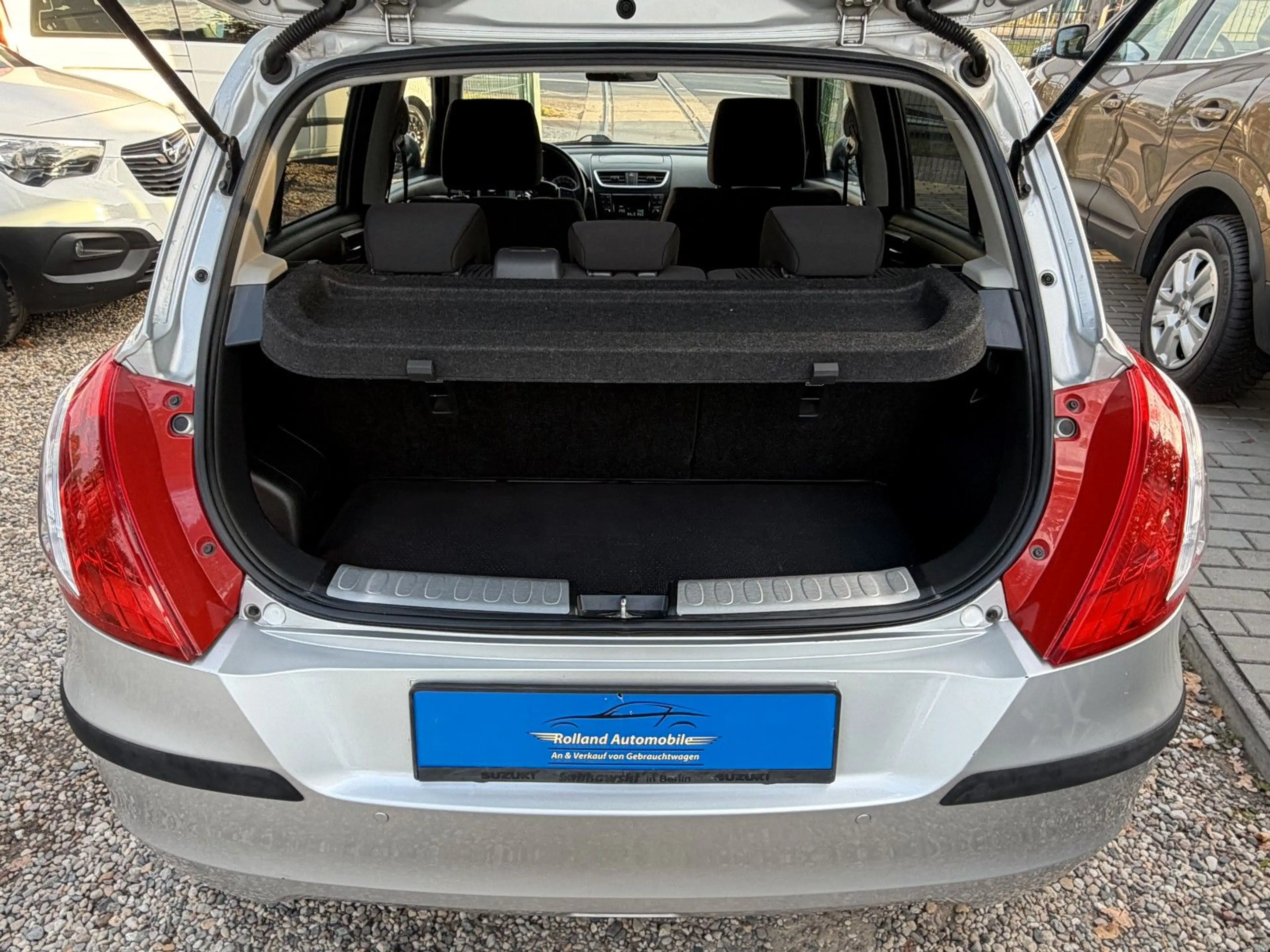 Suzuki Swift Comfort*2.HD*Aut*STHZ*SHZ*PDC*TÜV NEU — photo 9