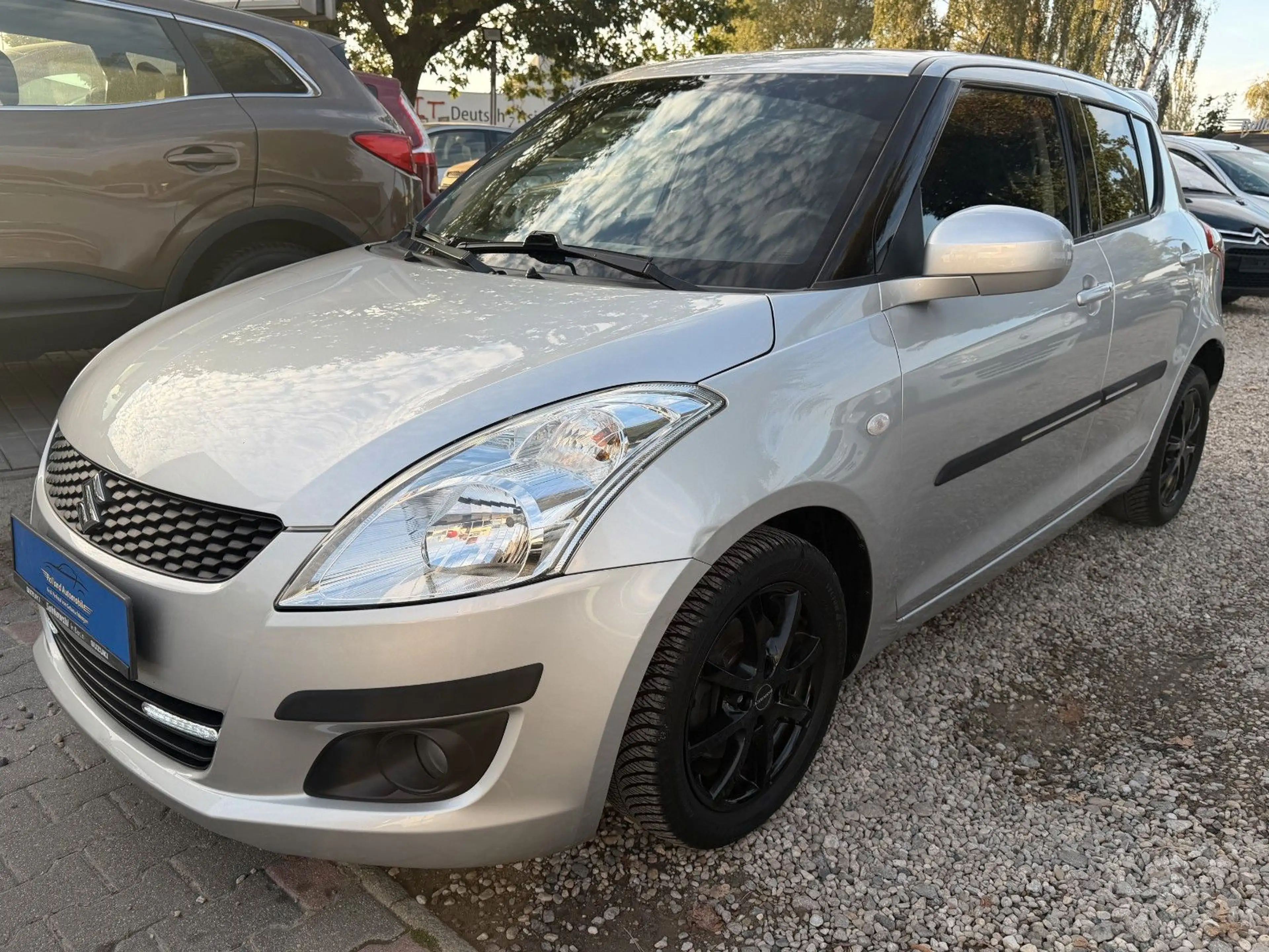 Suzuki Swift Comfort*2.HD*Aut*STHZ*SHZ*PDC*TÜV NEU — photo 4