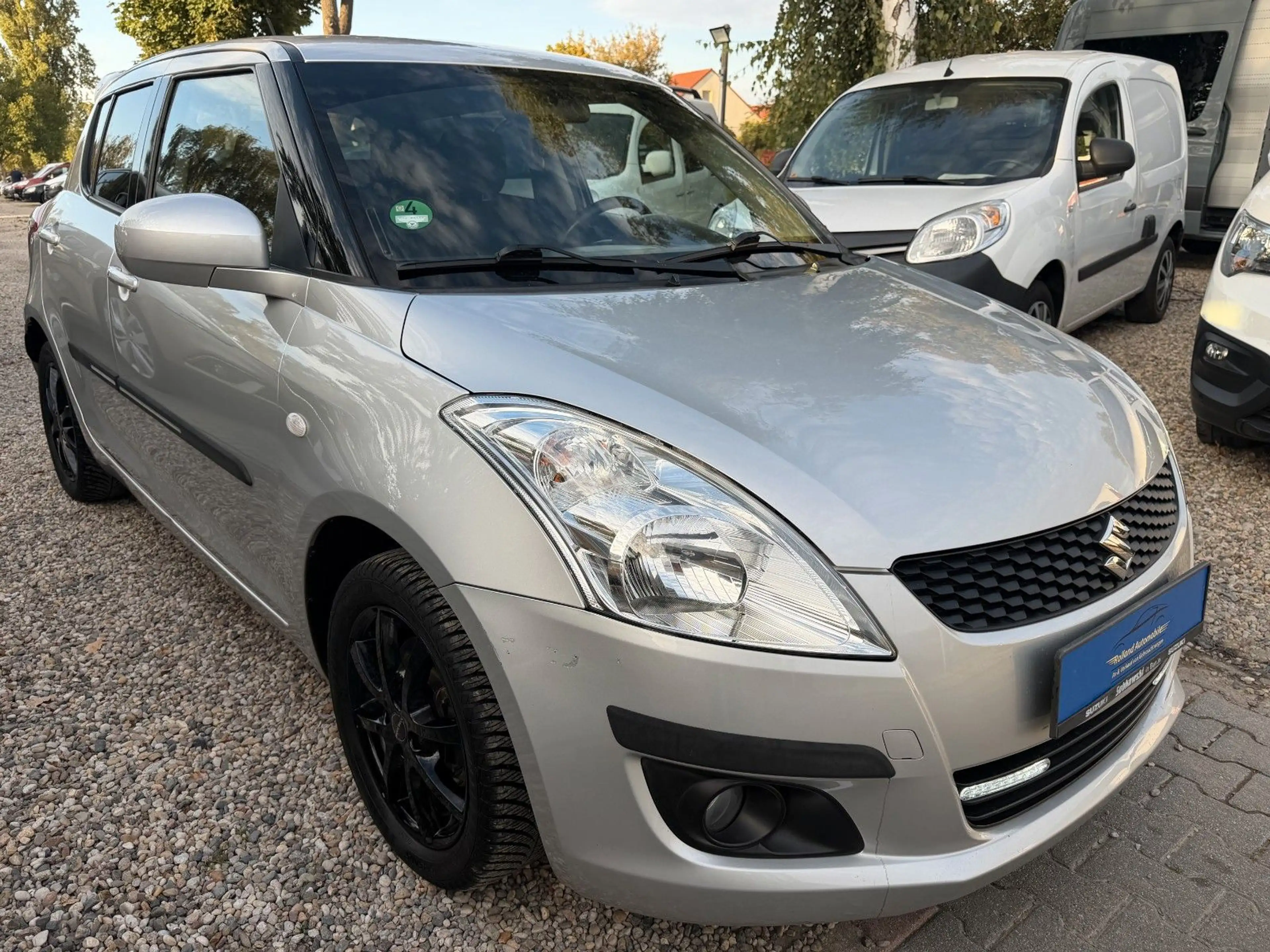 Suzuki Swift Comfort*2.HD*Aut*STHZ*SHZ*PDC*TÜV NEU — photo 2