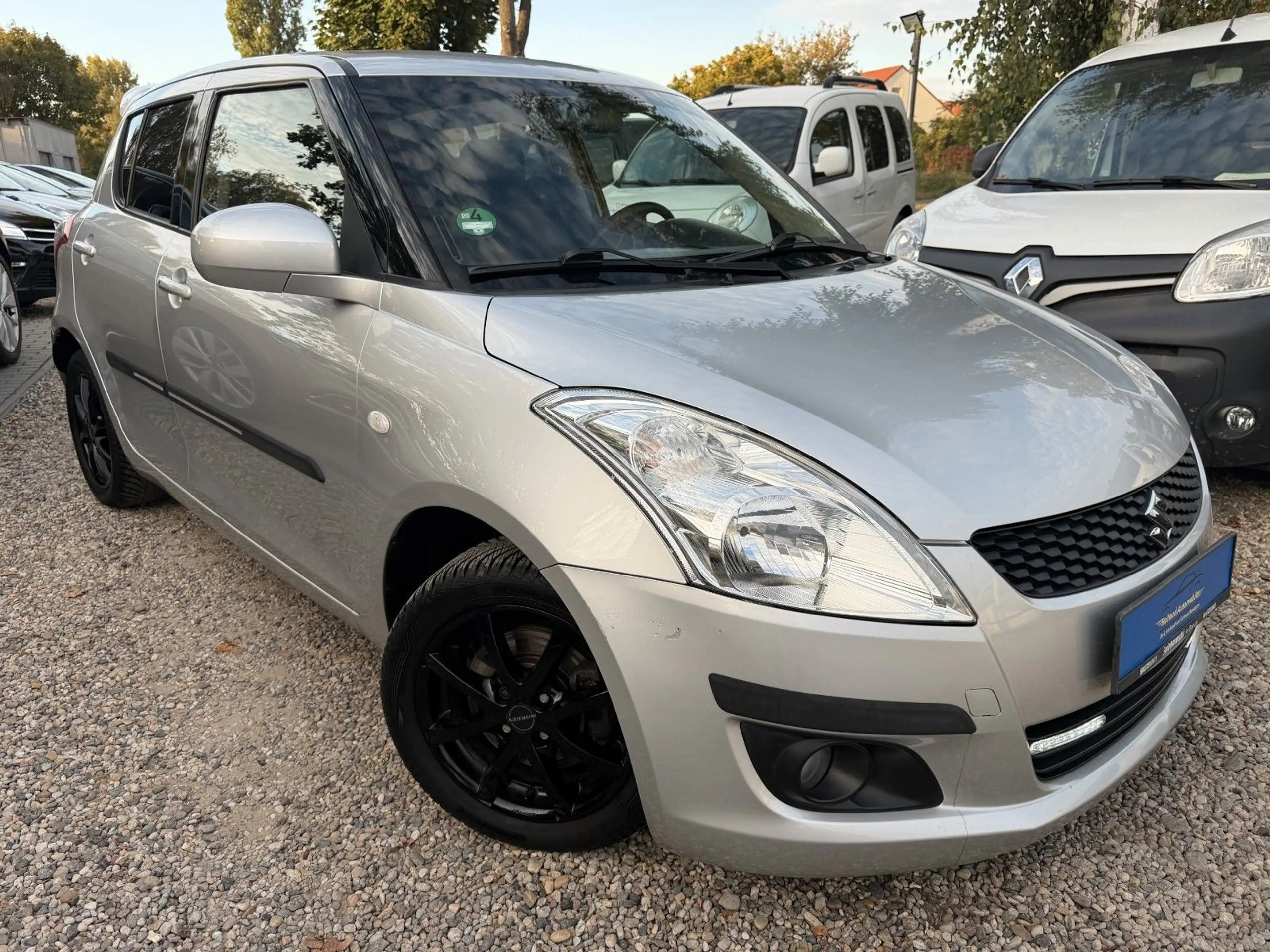 Suzuki Swift Comfort*2.HD*Aut*STHZ*SHZ*PDC*TÜV NEU