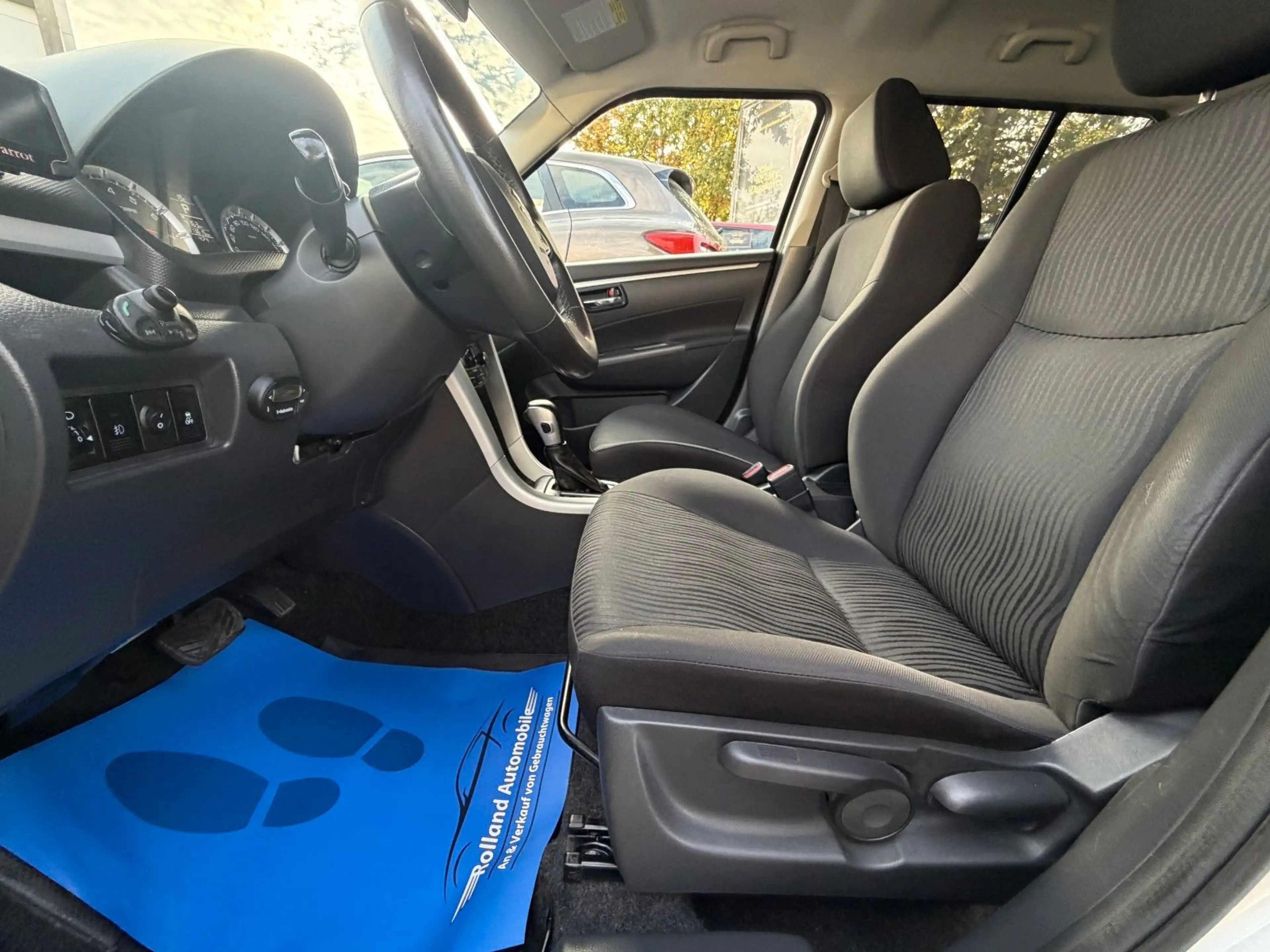 Suzuki Swift Comfort*2.HD*Aut*STHZ*SHZ*PDC*TÜV NEU — photo 11