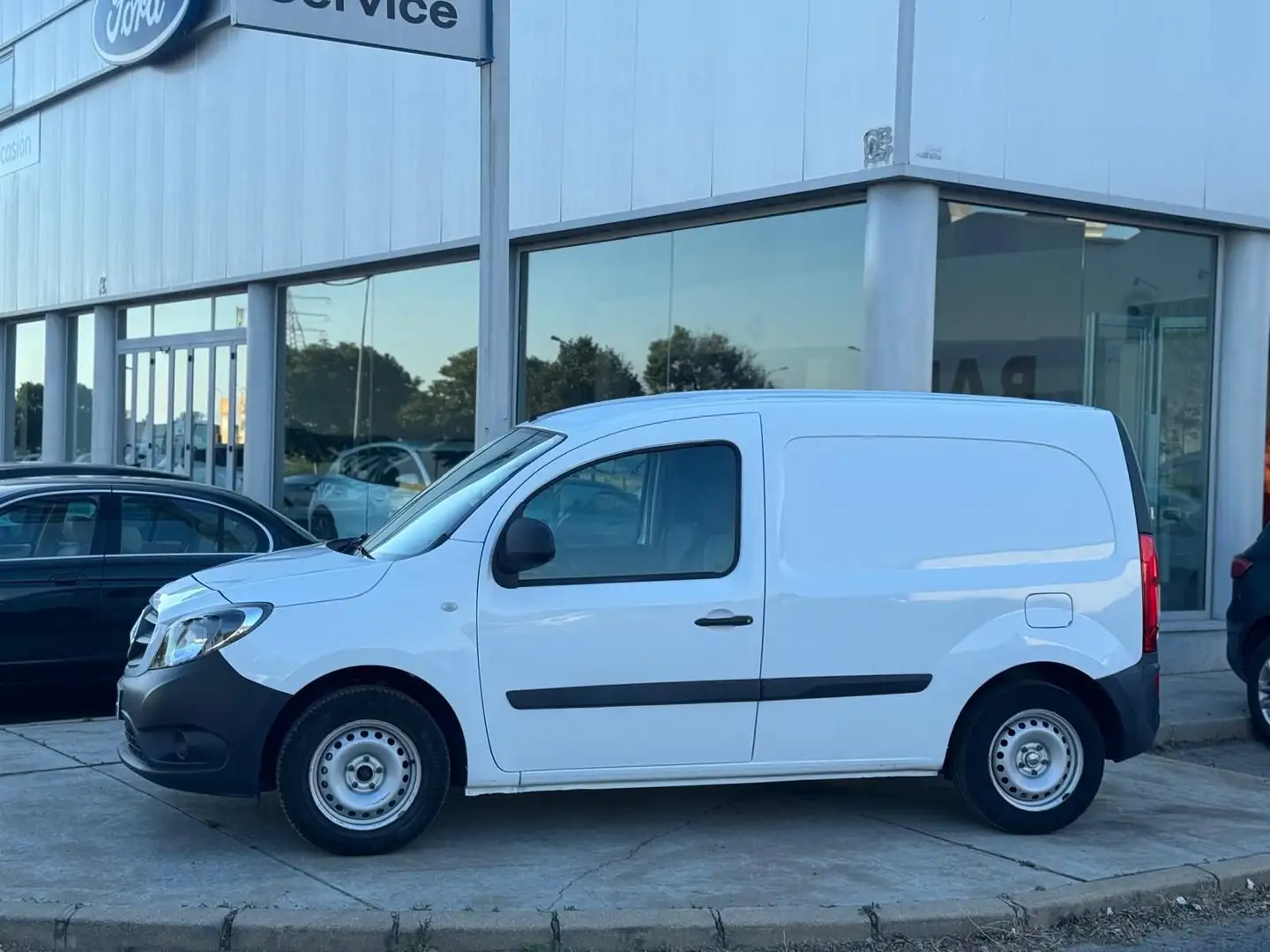 Mercedes-Benz Citan 109 CDI Furgón Compacto - 2