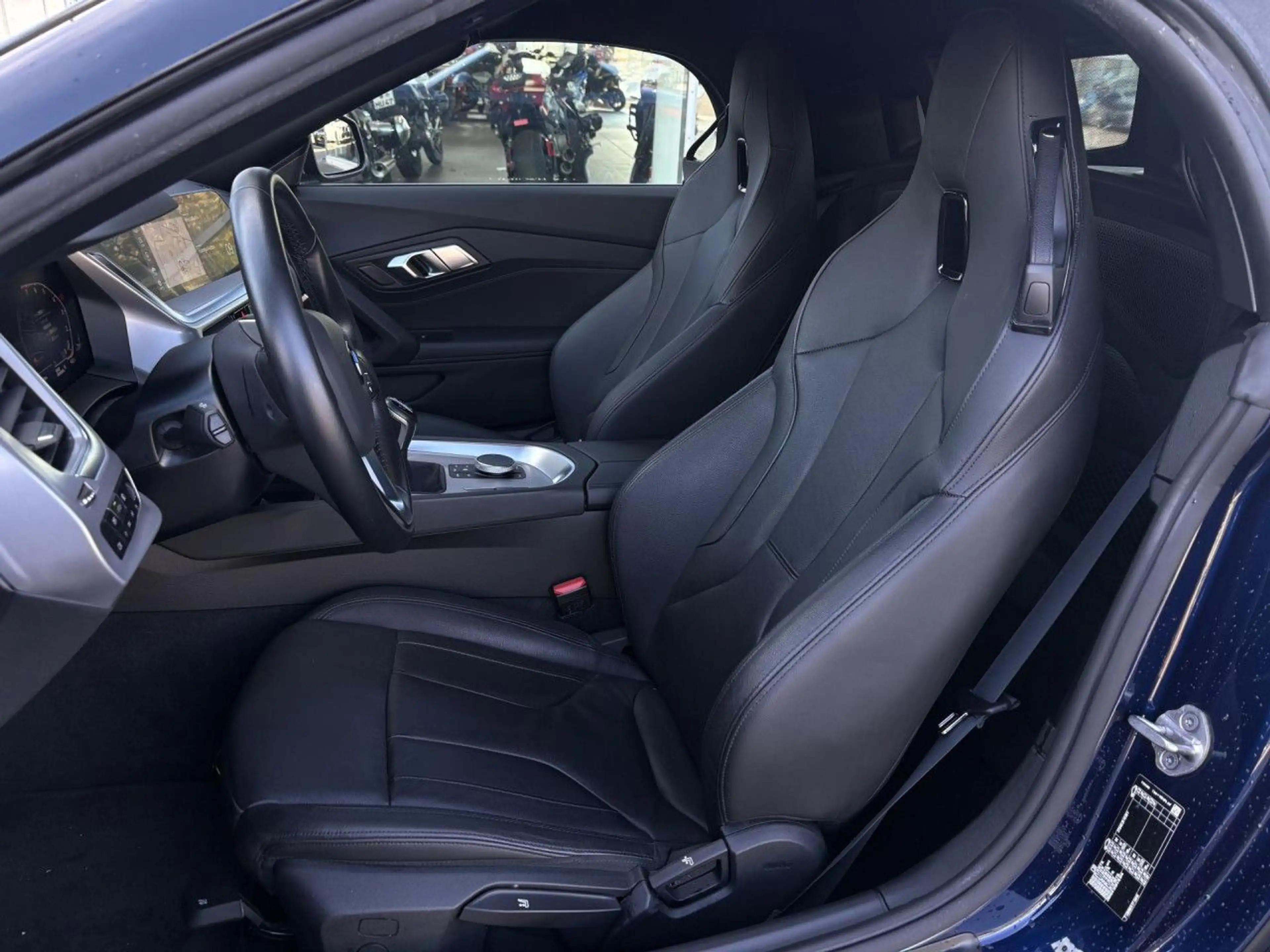 BMW Z4 sDrive20i Bluetooth Navi LED Vollleder Klima — photo 10