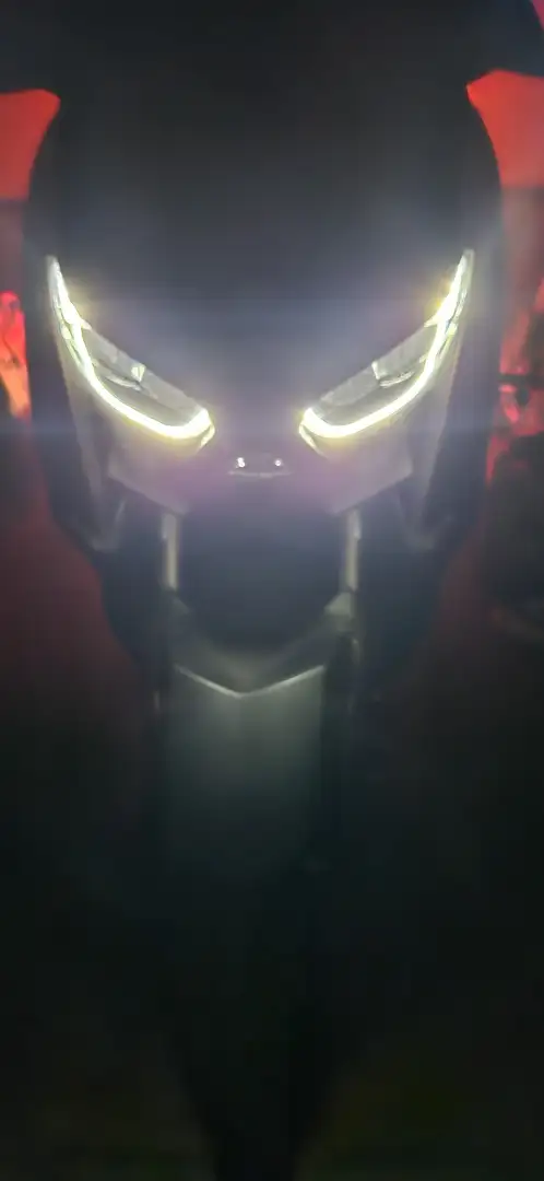 Yamaha X-Max 300 siège comfort, conduite sans clefs Bronzová - 1