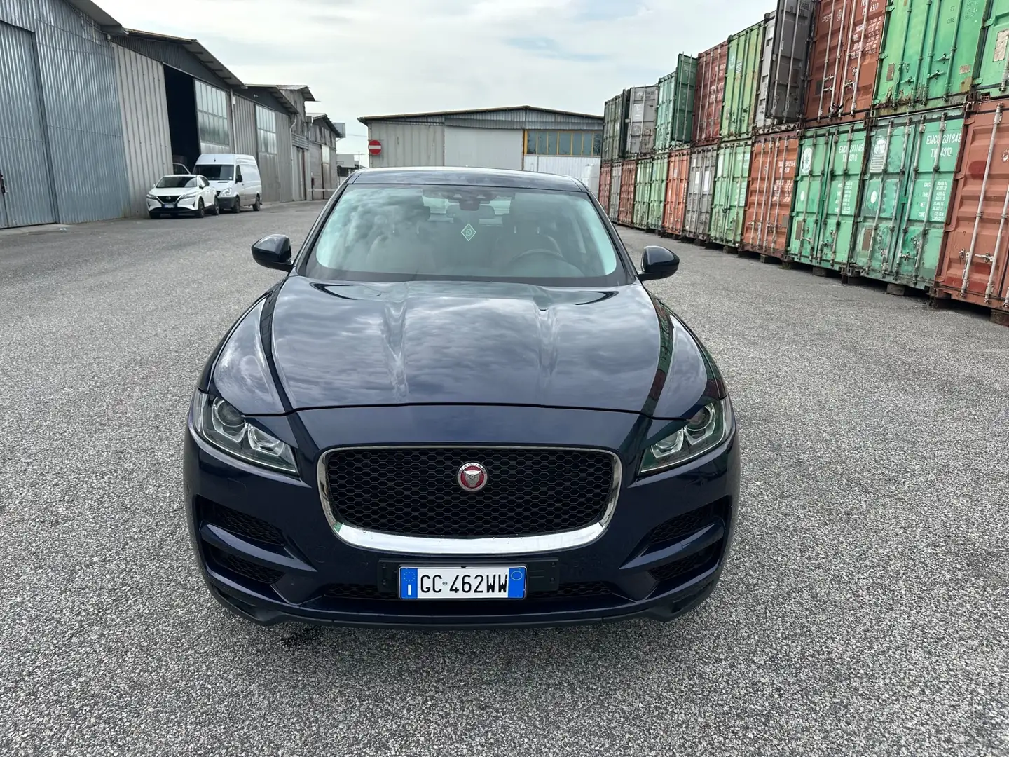 Jaguar F-Pace 2.0 D 180 CV AWD aut. Portfolio Blu/Azzurro - 2