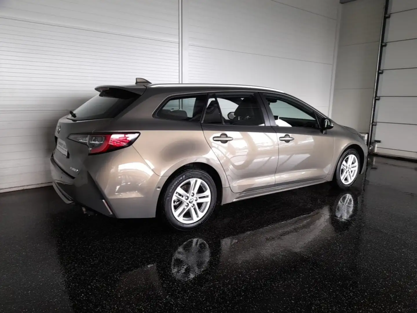 Toyota Corolla Touring Sports 2,0 Hybrid Aut *LED / NAVI / ACC / KAMERA / 2 ZONEN KLIMA / SITZHEIZUNG* Braun - 2
