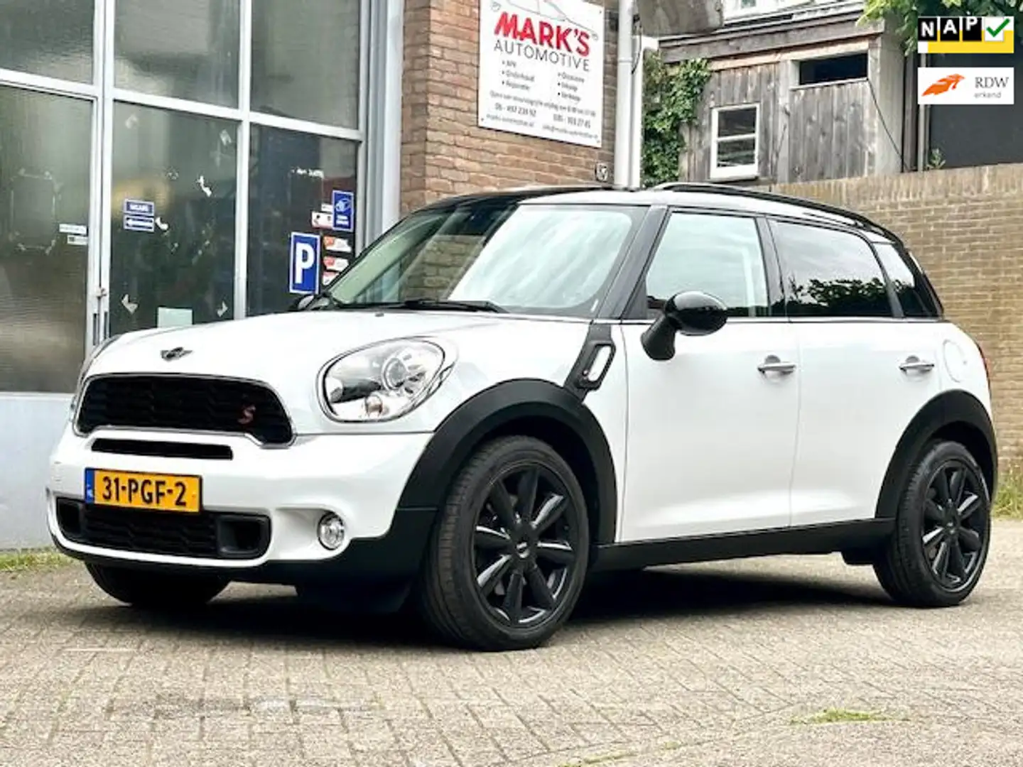 MINI Cooper S Countryman Mini 1.6 Chili White - 1