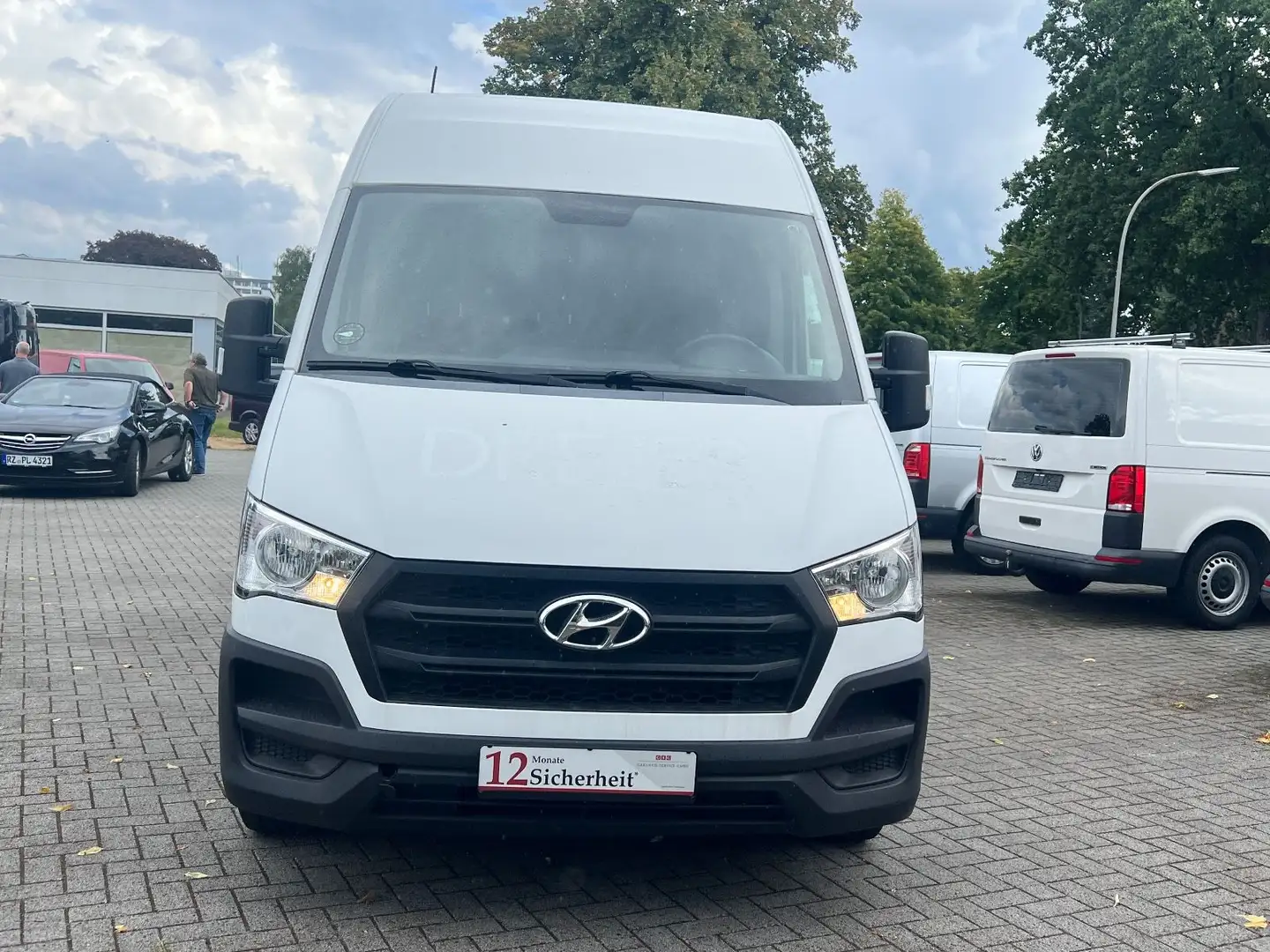 Hyundai H 350 L2H2 HOCH&LANG/LEDER/SERVICE+TÜV NEU Weiß - 2