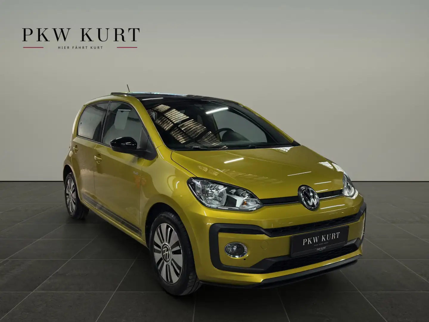 Volkswagen up! club up! *Panoramadach *90PS *PDC *Tempomat Auriu - 1