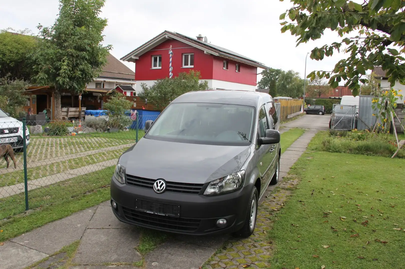 Volkswagen Caddy Kombi Trendline EcoFuel KLIMA NAV SHZ STHZ Grau - 2