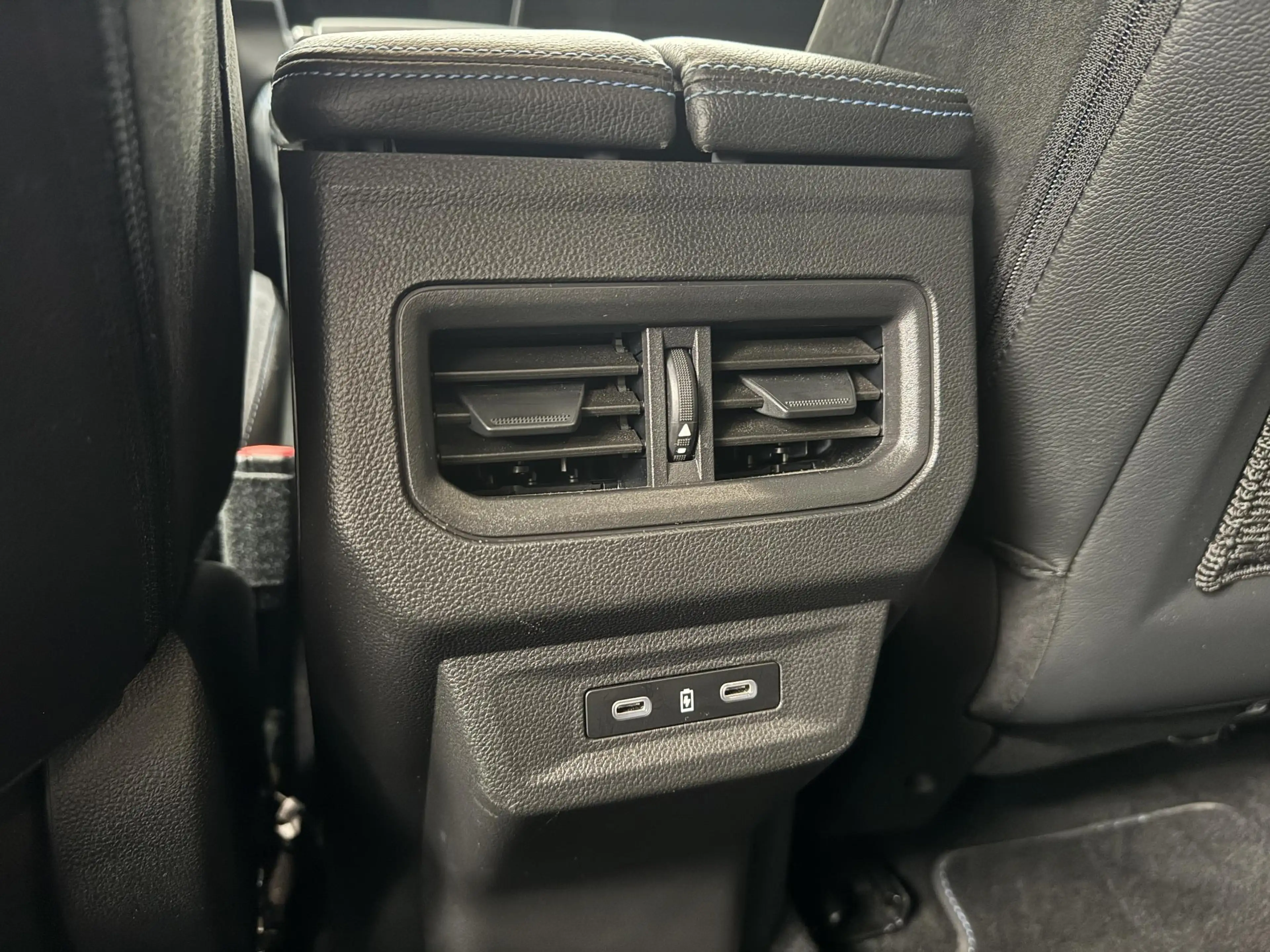 Renault Austral 1.2 E-Tech full hybrid 200 Techno Esprit Alpine | — photo 42