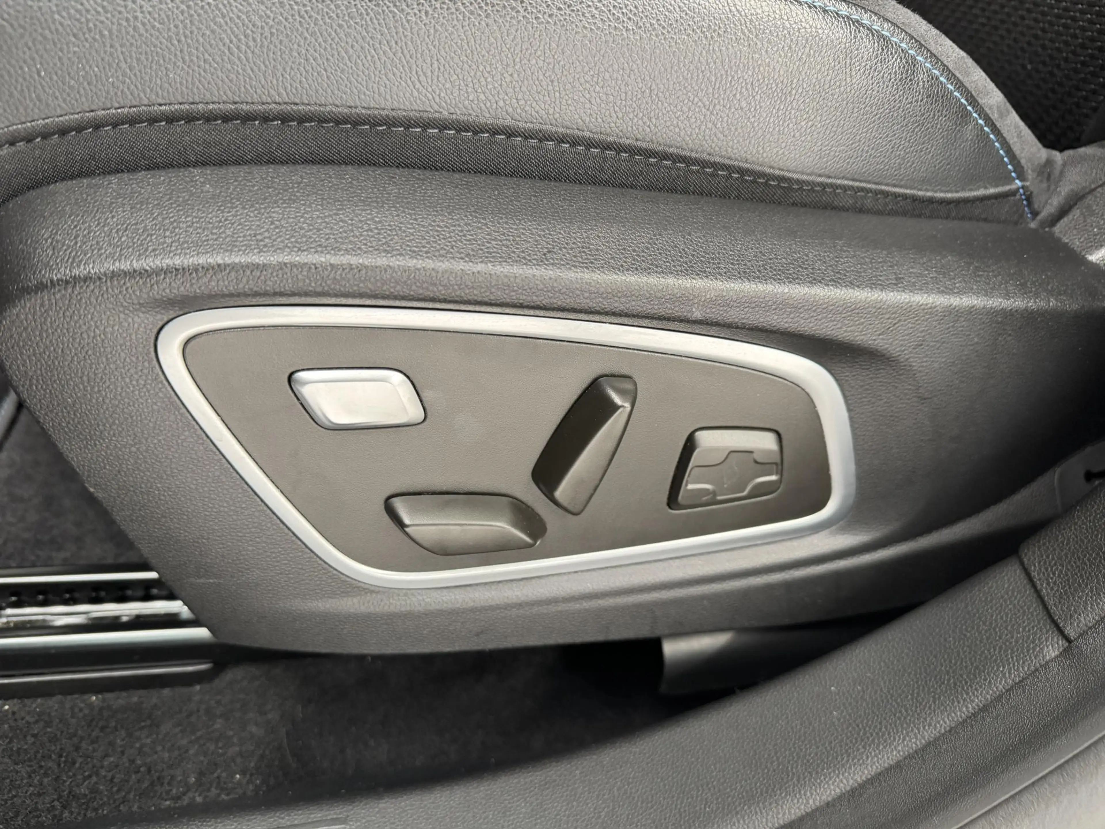 Renault Austral 1.2 E-Tech full hybrid 200 Techno Esprit Alpine | — photo 40