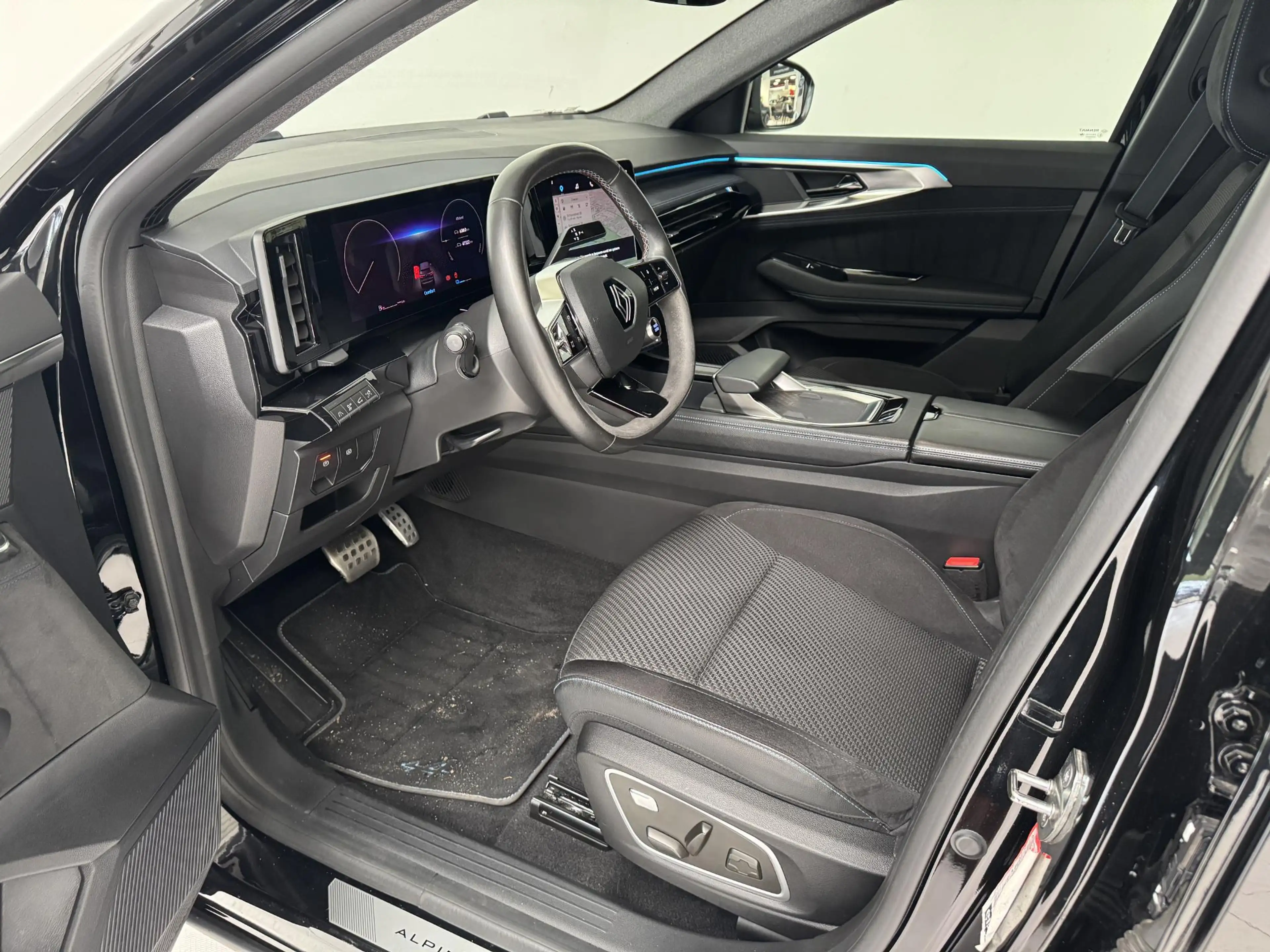 Renault Austral 1.2 E-Tech full hybrid 200 Techno Esprit Alpine | — photo 24