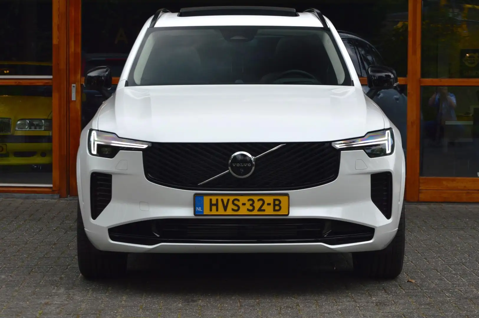 Volvo XC90 T8 AWD Ultra Dark | Luchtvering | Facelift| Bowers Wit - 2