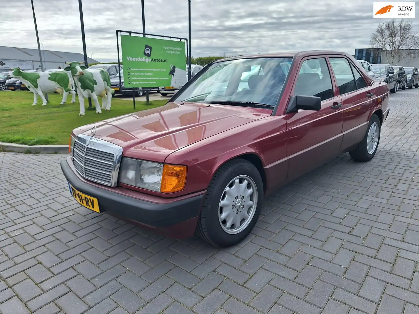 Mercedes-Benz 190 1.8 E Basic / Helemaal origineel / APK feb 2027 Rojo - 1
