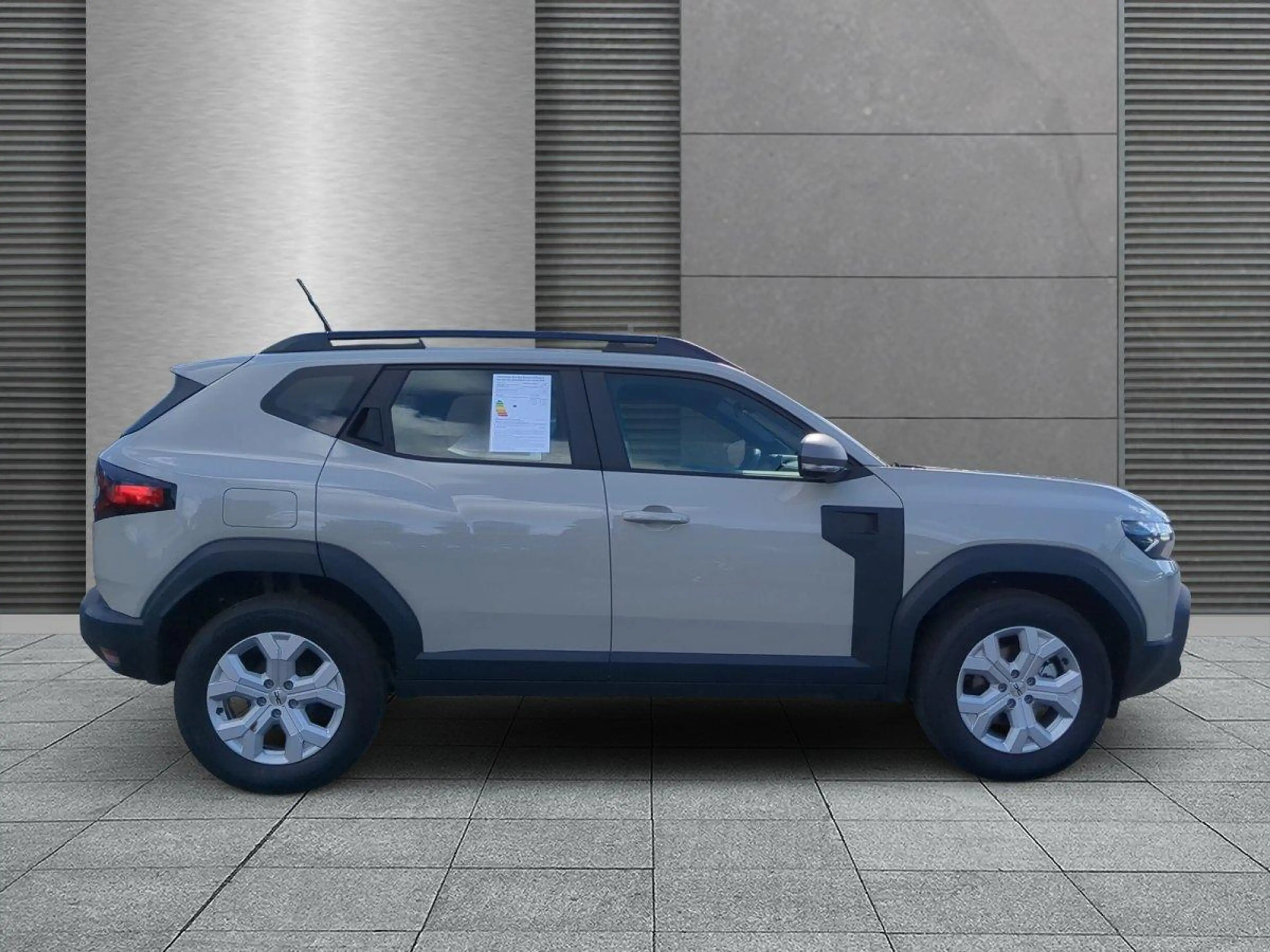 Dacia Duster Expression SHZ LKHZ Navi Hybrid 155 116 kW (158... — photo 2