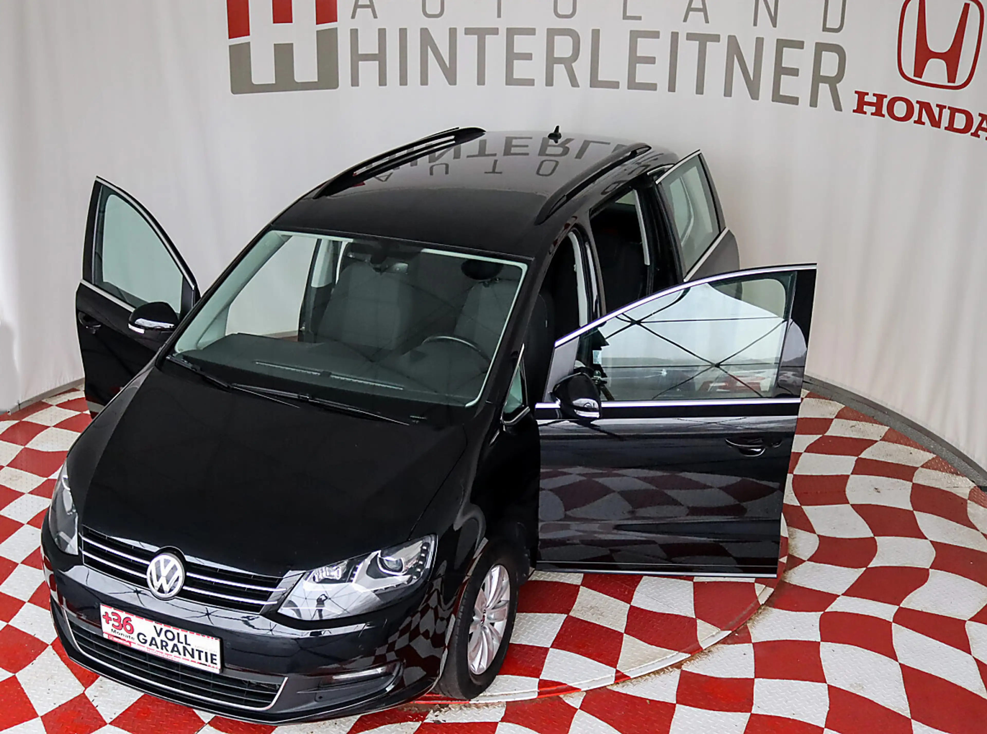 Volkswagen Sharan Business 2,0 TDI / NAVI / ACC / BI-XENON — photo 8