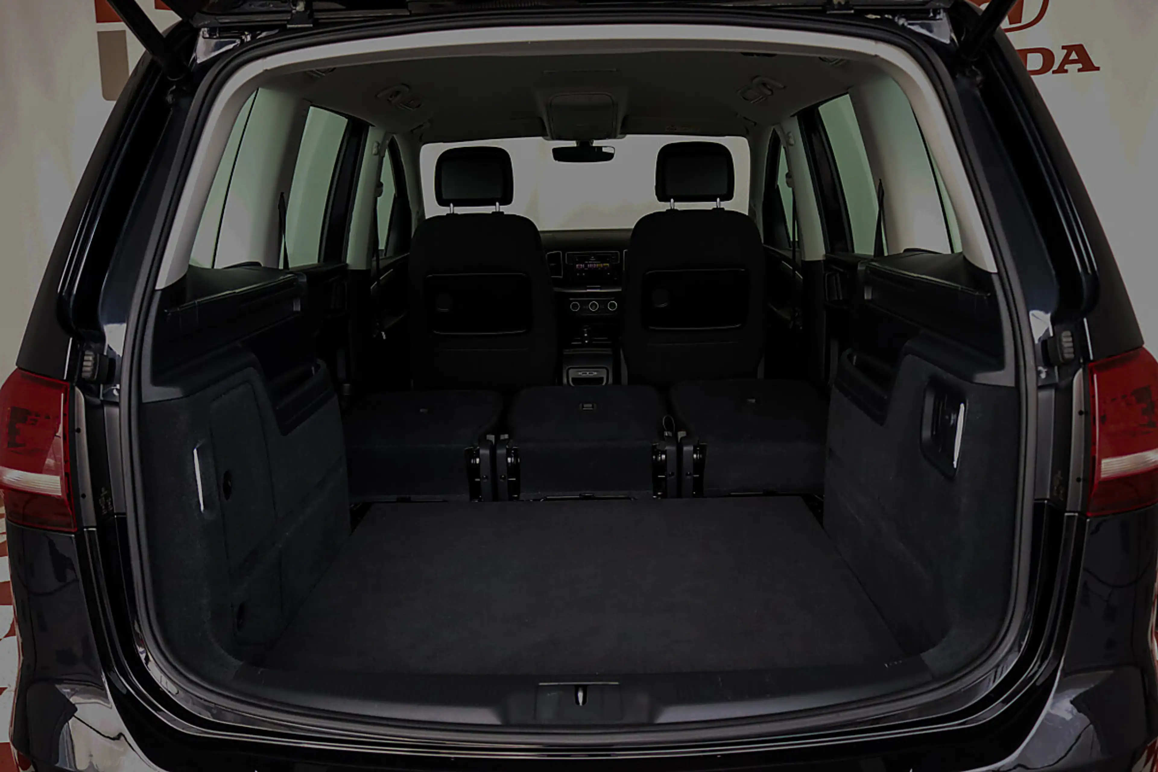 Volkswagen Sharan Business 2,0 TDI / NAVI / ACC / BI-XENON — photo 14