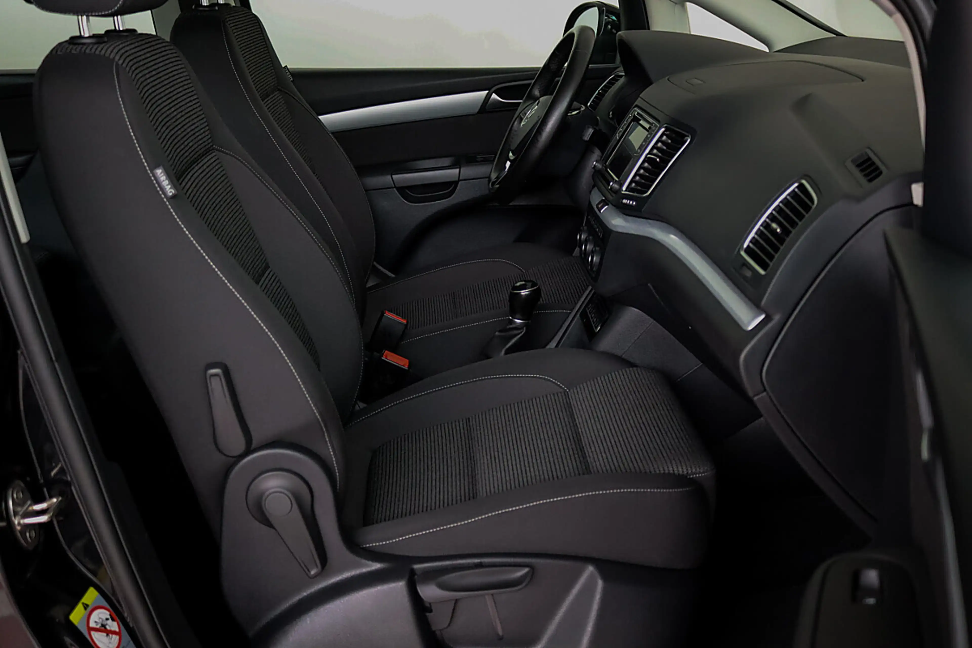 Volkswagen Sharan Business 2,0 TDI / NAVI / ACC / BI-XENON — photo 10