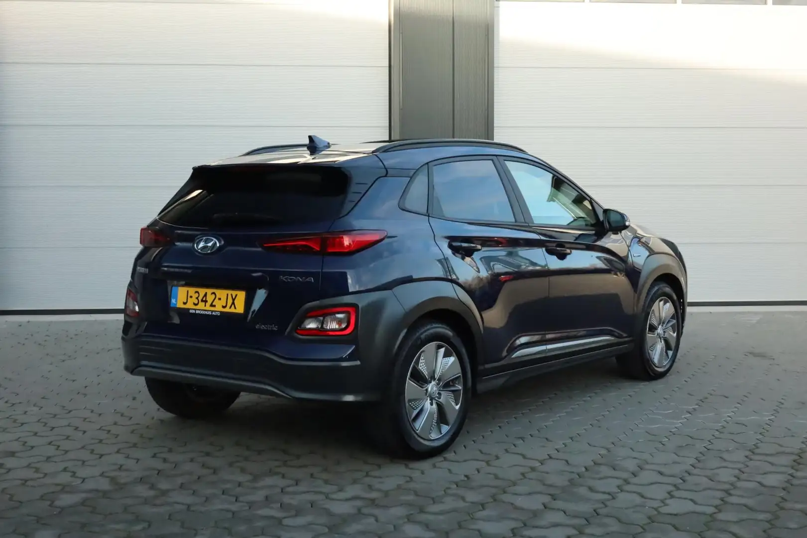 Hyundai KONA EV Premium 64 kWh Schuifdak Camera Carplay Leder Blauw - 2