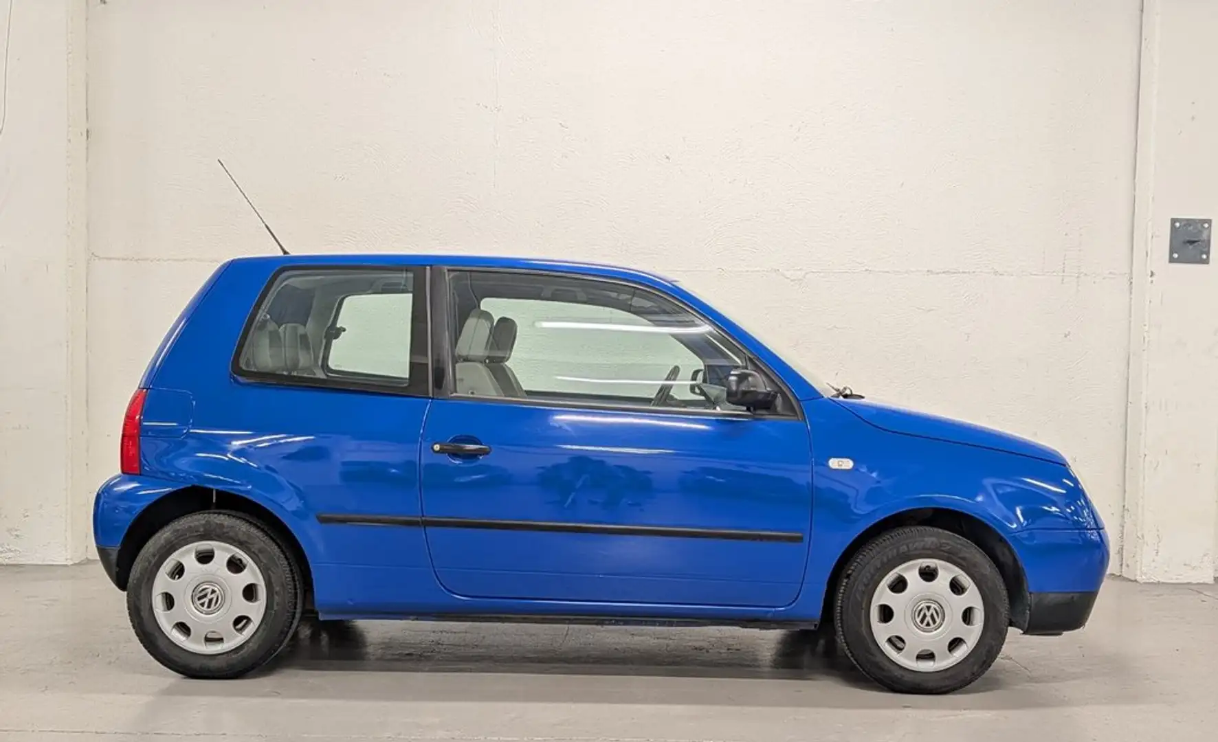 Volkswagen Lupo 1.4 16V TRENDLINE Azul - 2