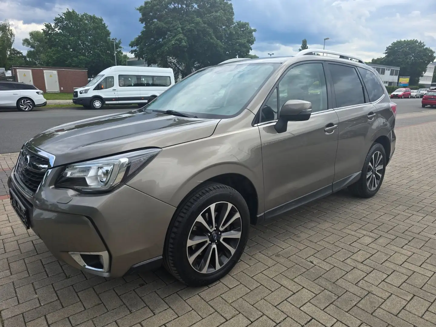 Subaru Forester Sport 4×4 AUTOMATIK TÜV NEU Braun - 2