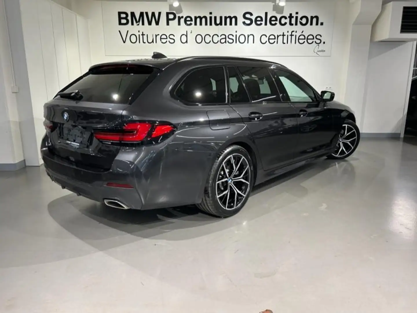 BMW 520 Touring Kit M Sport Grey - 2