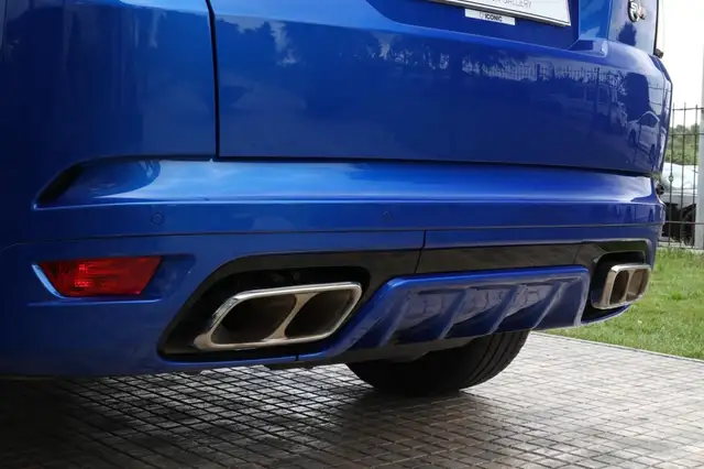 Land Rover Range Rover Sport view 11