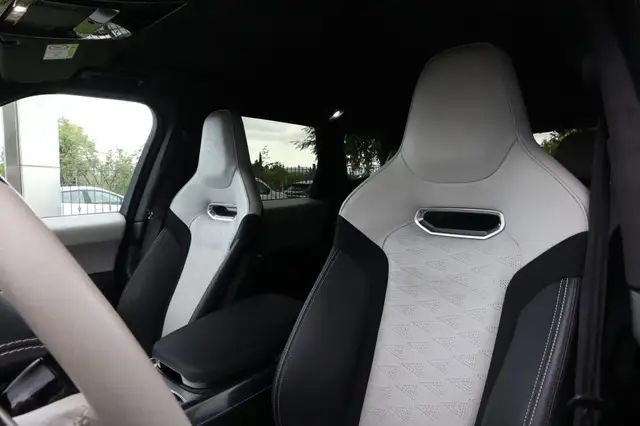 Land Rover Range Rover Sport view 15