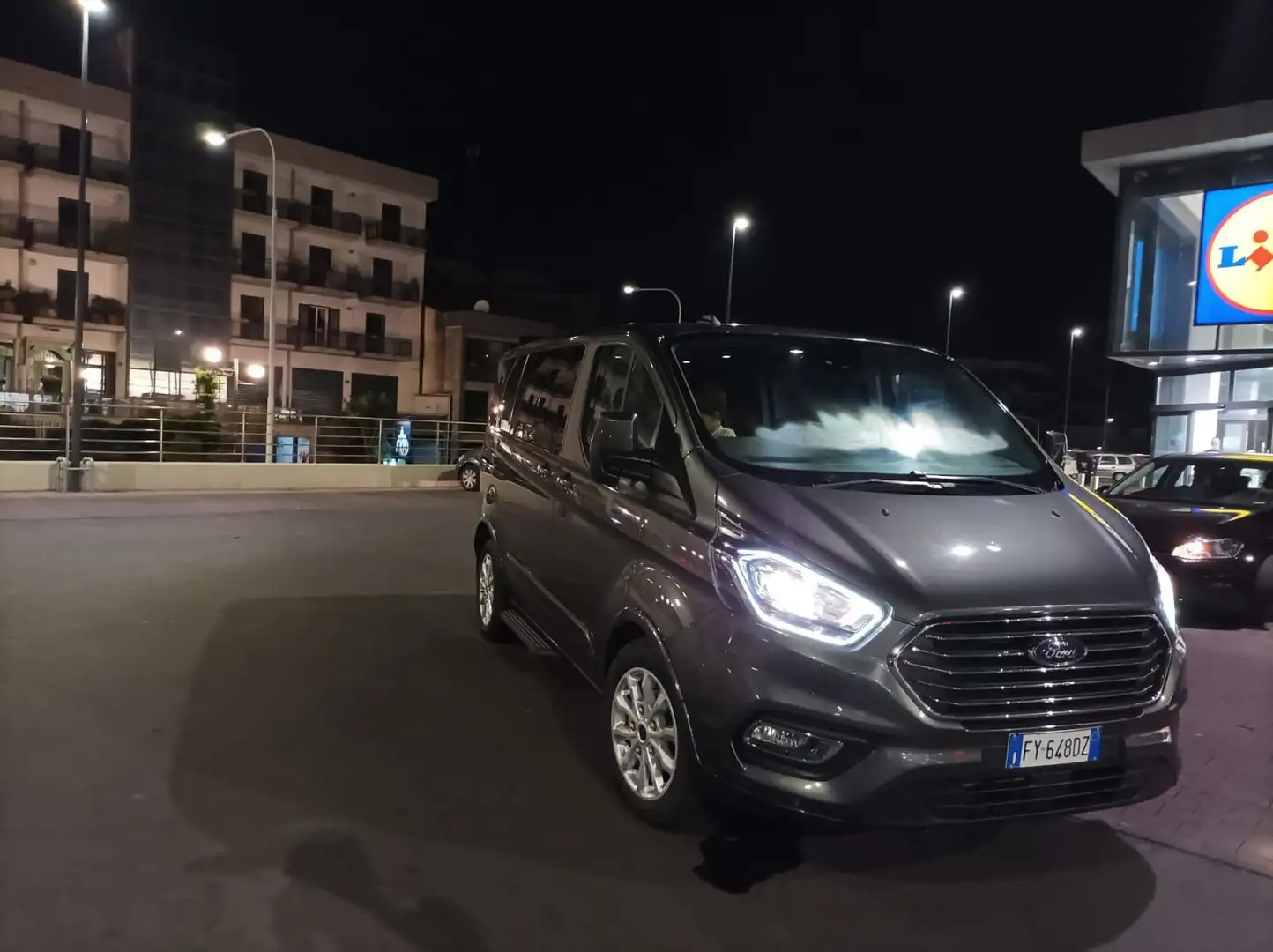 Ford Tourneo Custom Grigio - 1