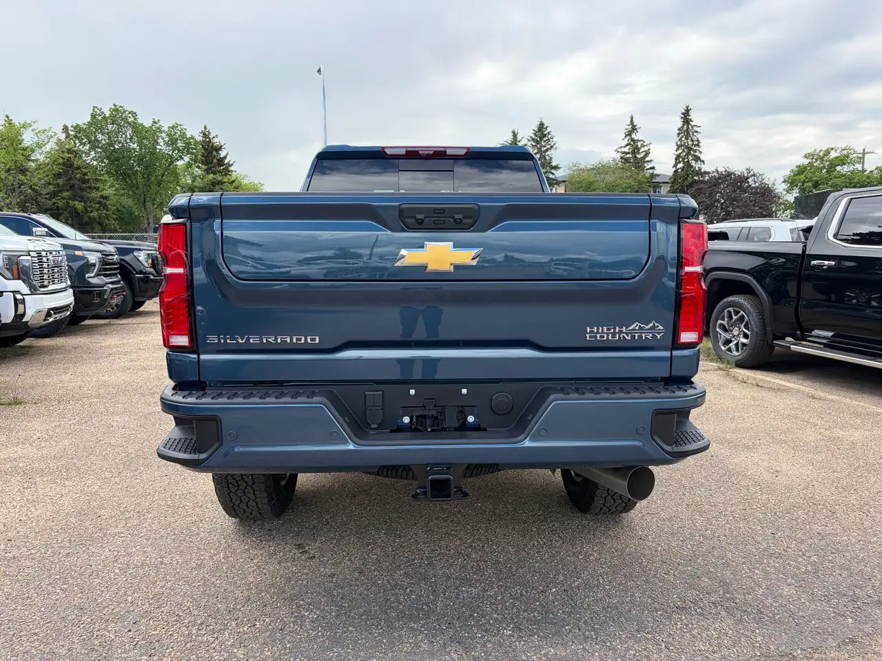Chevrolet Silverado 3500 photo Chevrolet Silverado 3500