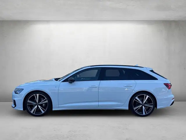 Audi A6 Avant view 2