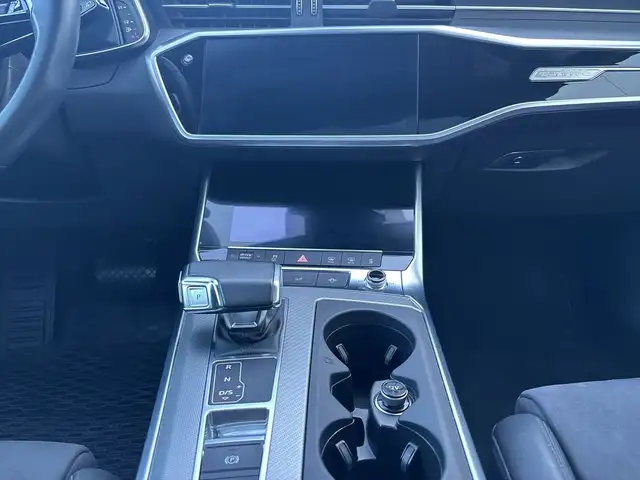 Audi A6 Avant view 9