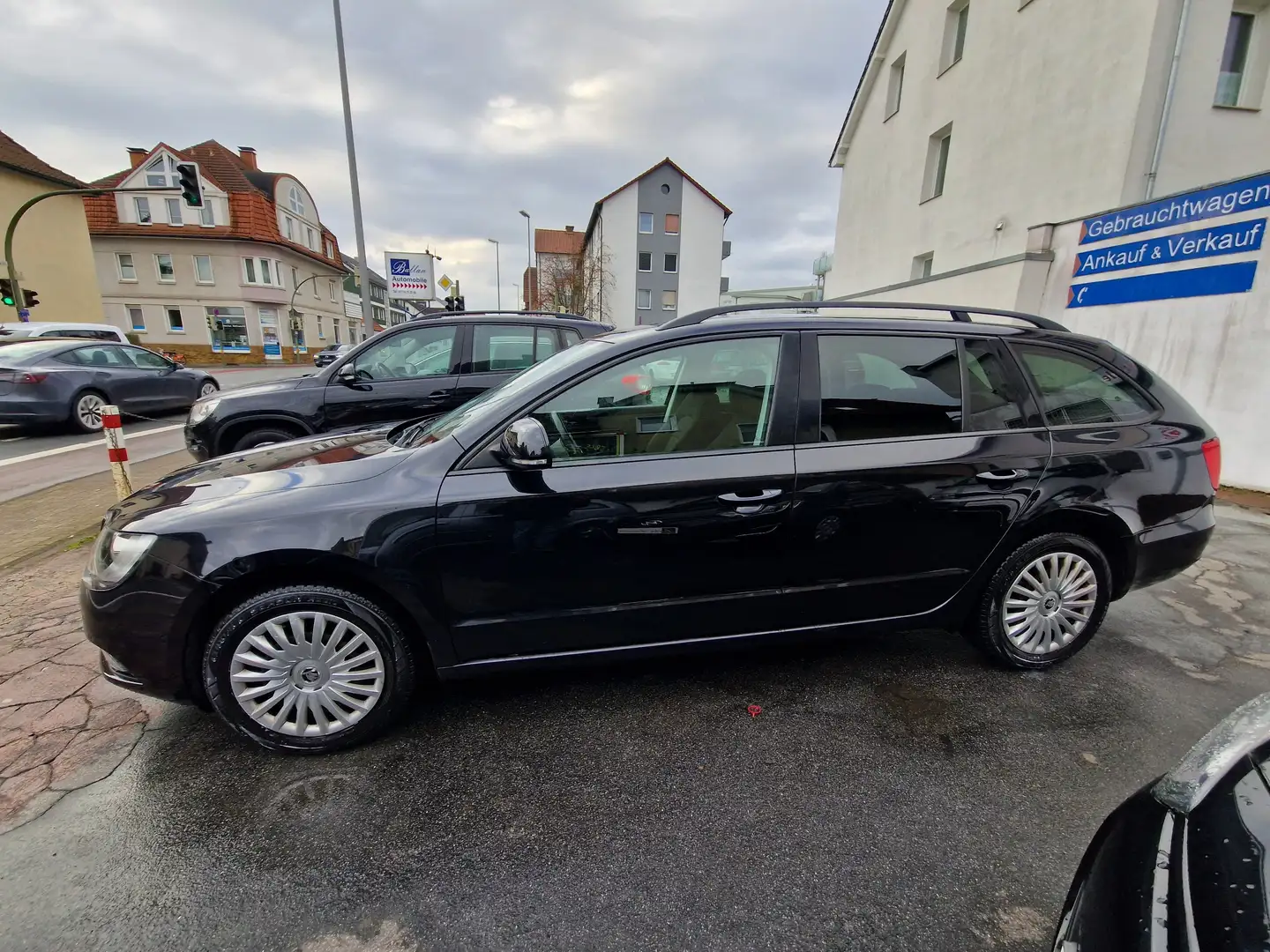 Skoda Superb Active Noir - 2