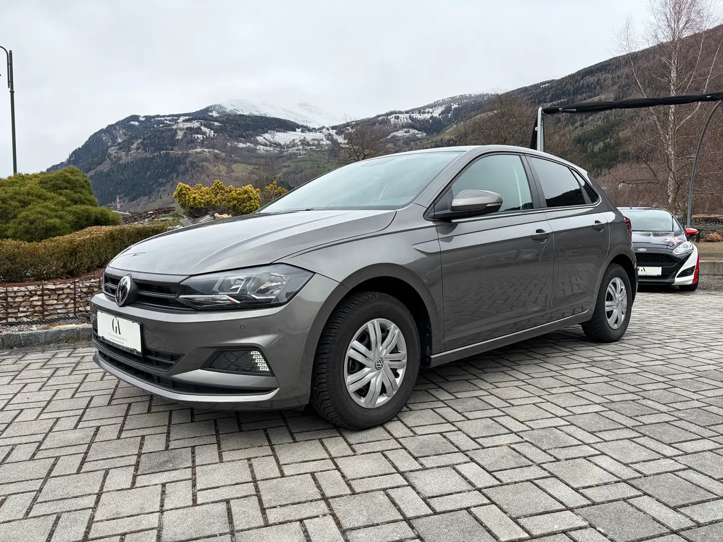 Volkswagen Polo 1,0 / TOP-Ausstattung! / PDC / Sitzheizung /Klima Grau - 1