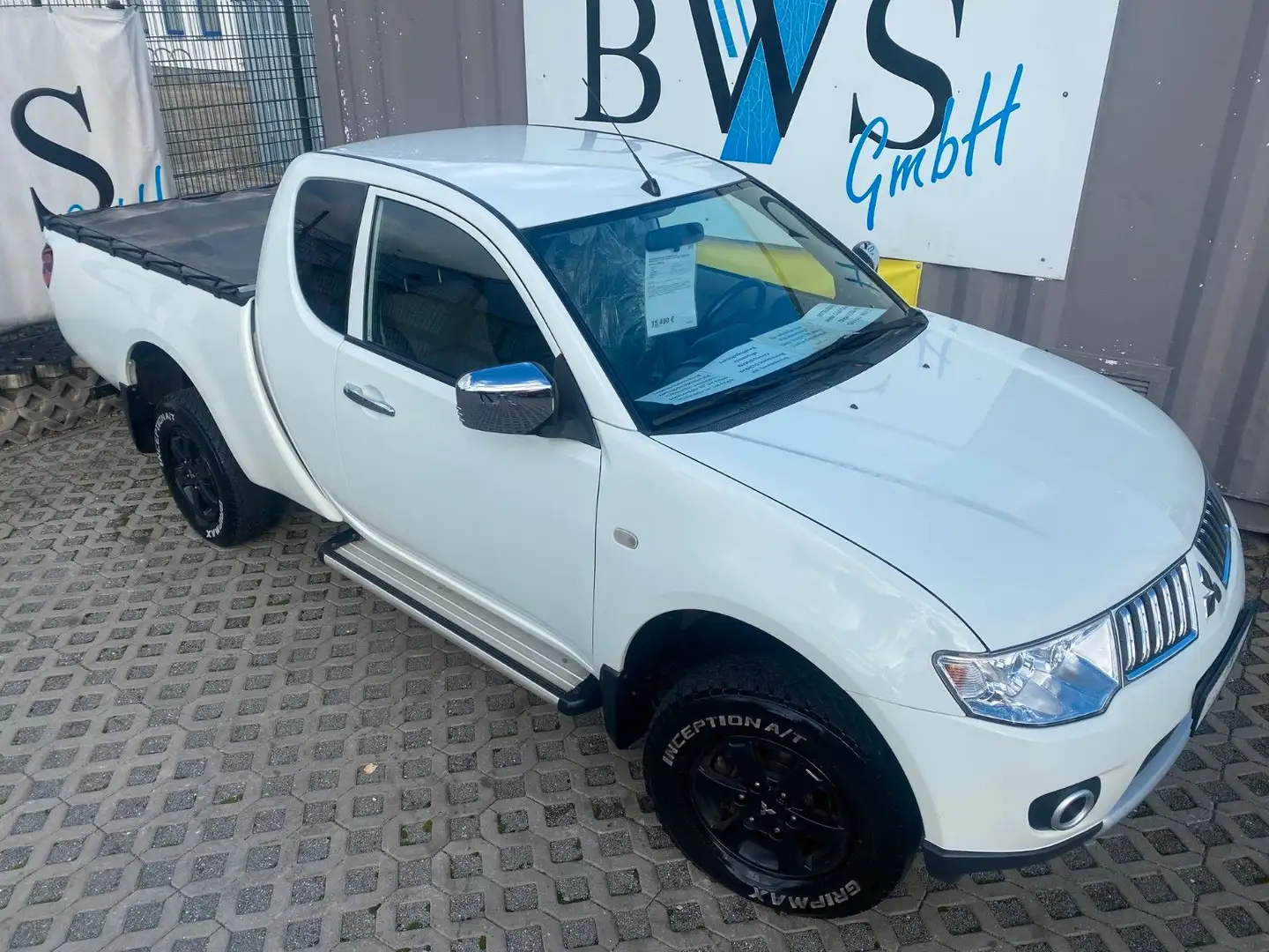 Mitsubishi L200 Invite Club Cab 4WD/AHK/Kamera*Stdhzg. Blanc - 2