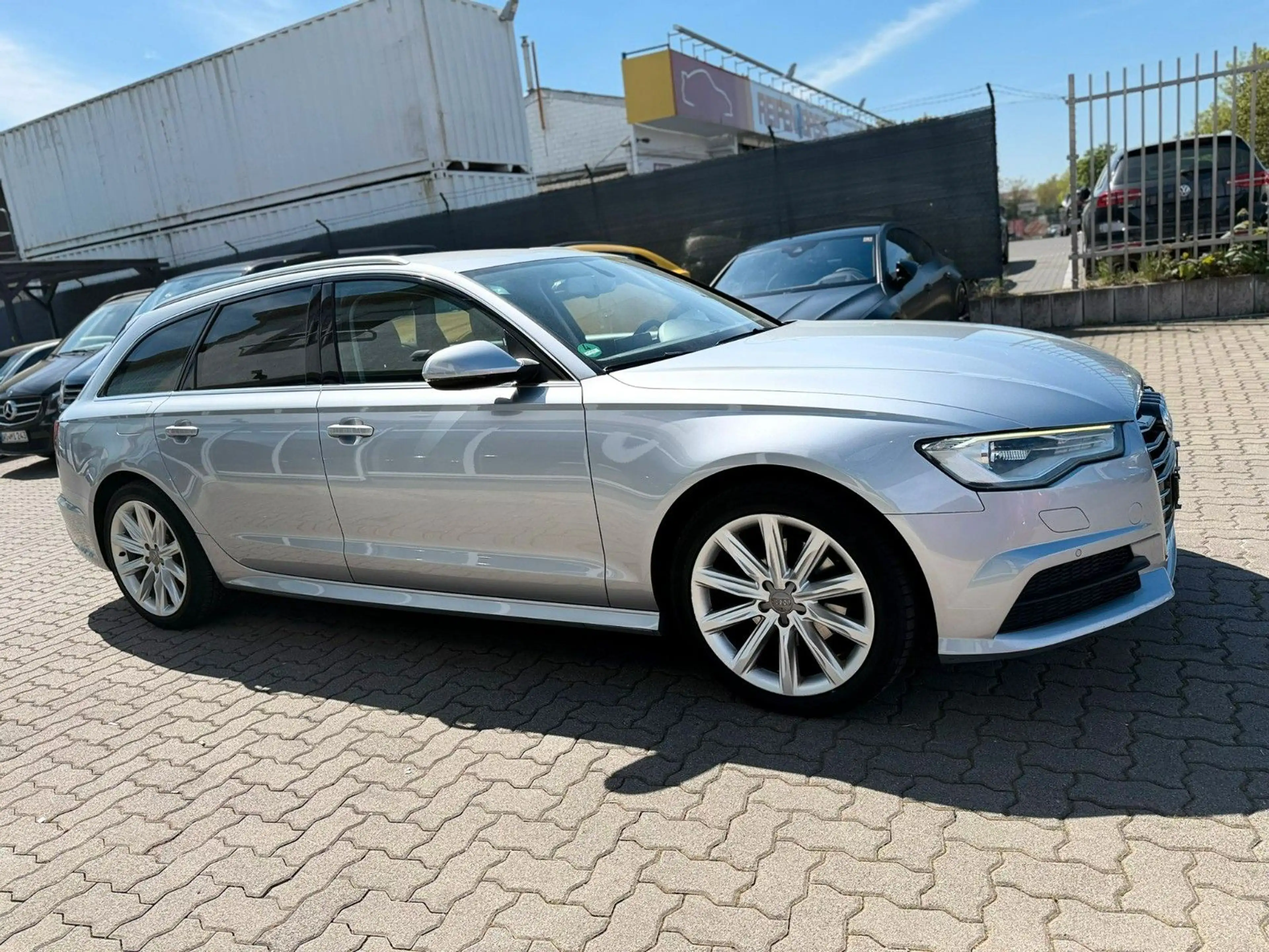 Audi A6 Avant 2.0 TDI ultra*KAMERA*AHK*TEMPOMAT*SHZG* — photo 6