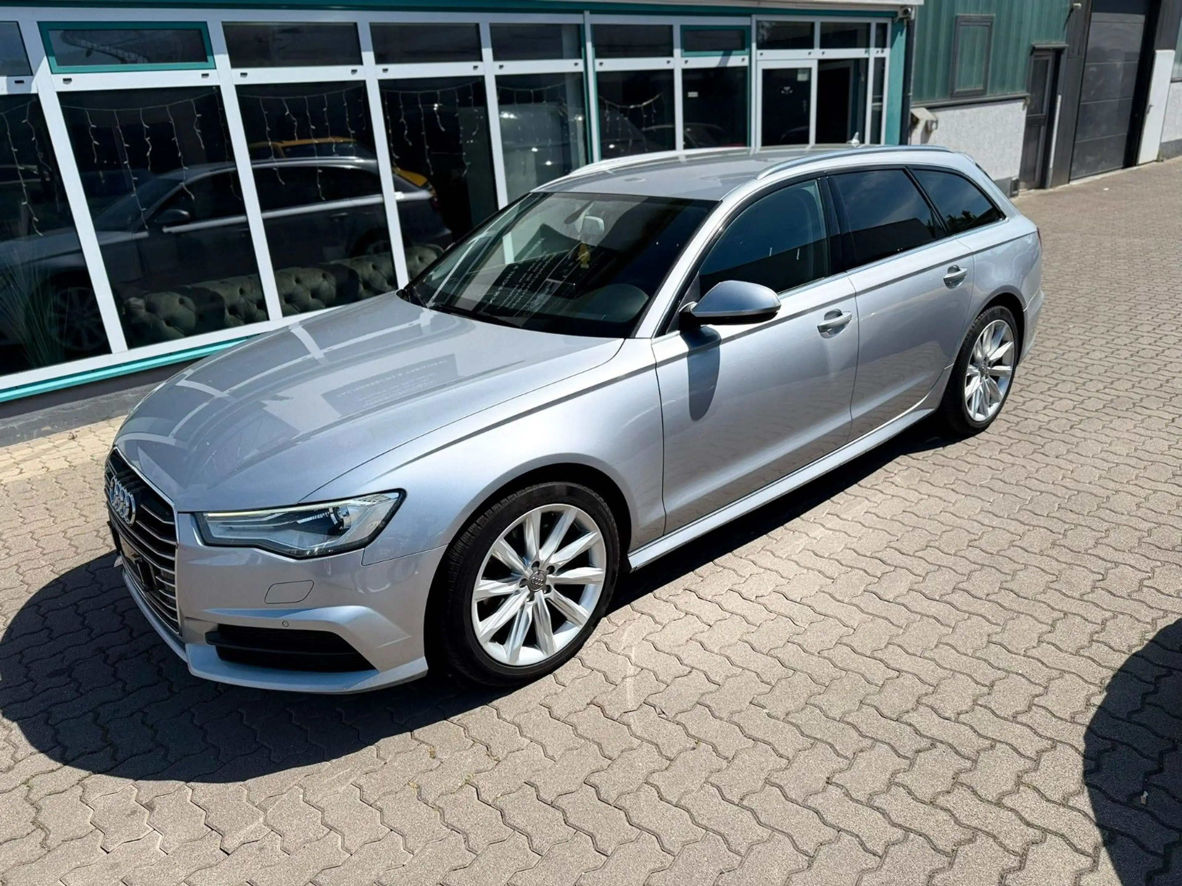 Audi A6 Avant 2.0 TDI ultra*KAMERA*AHK*TEMPOMAT*SHZG* — photo 3