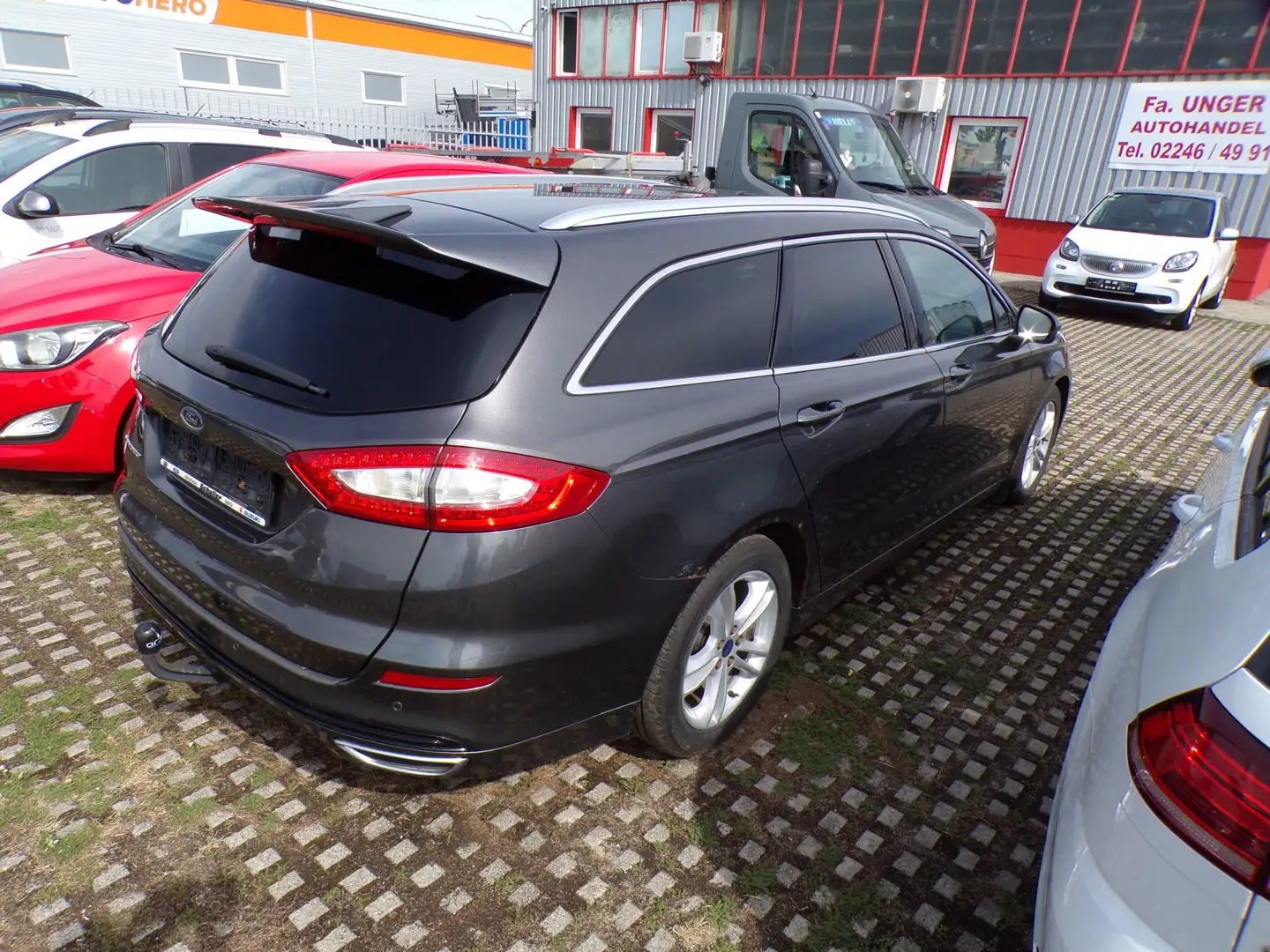 Ford Mondeo Titanium AWD Grau - 2