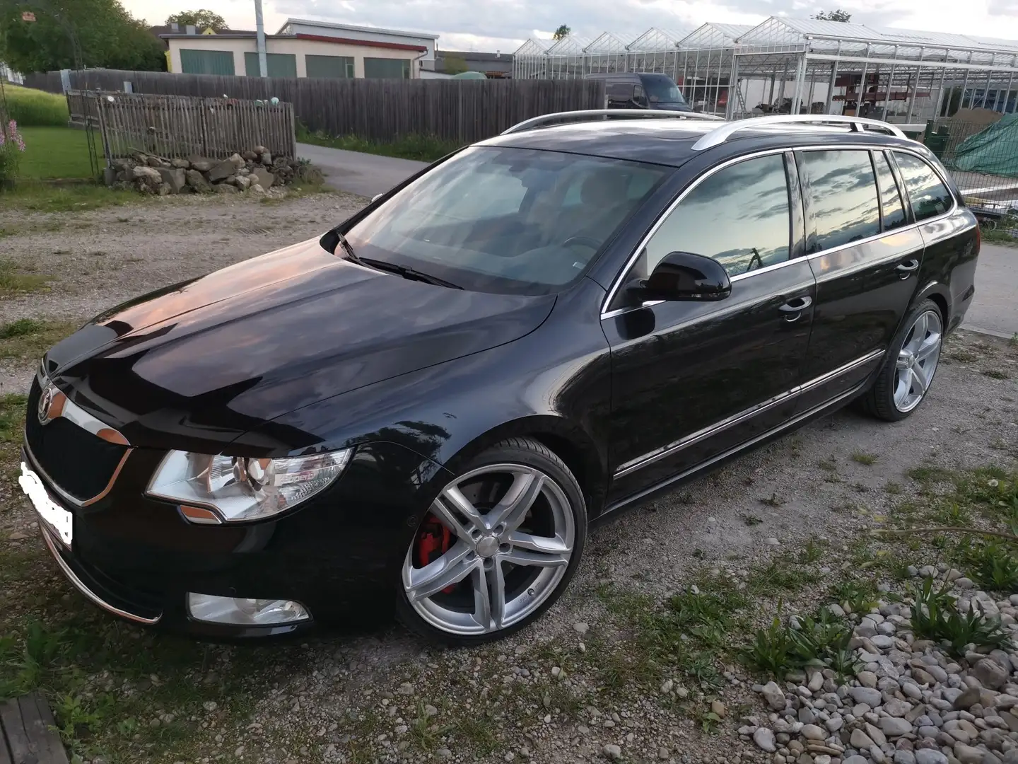 Skoda Superb Superb Combi 4x4 Elegance 3,6 V6 FSI DSG Elegance Schwarz - 2