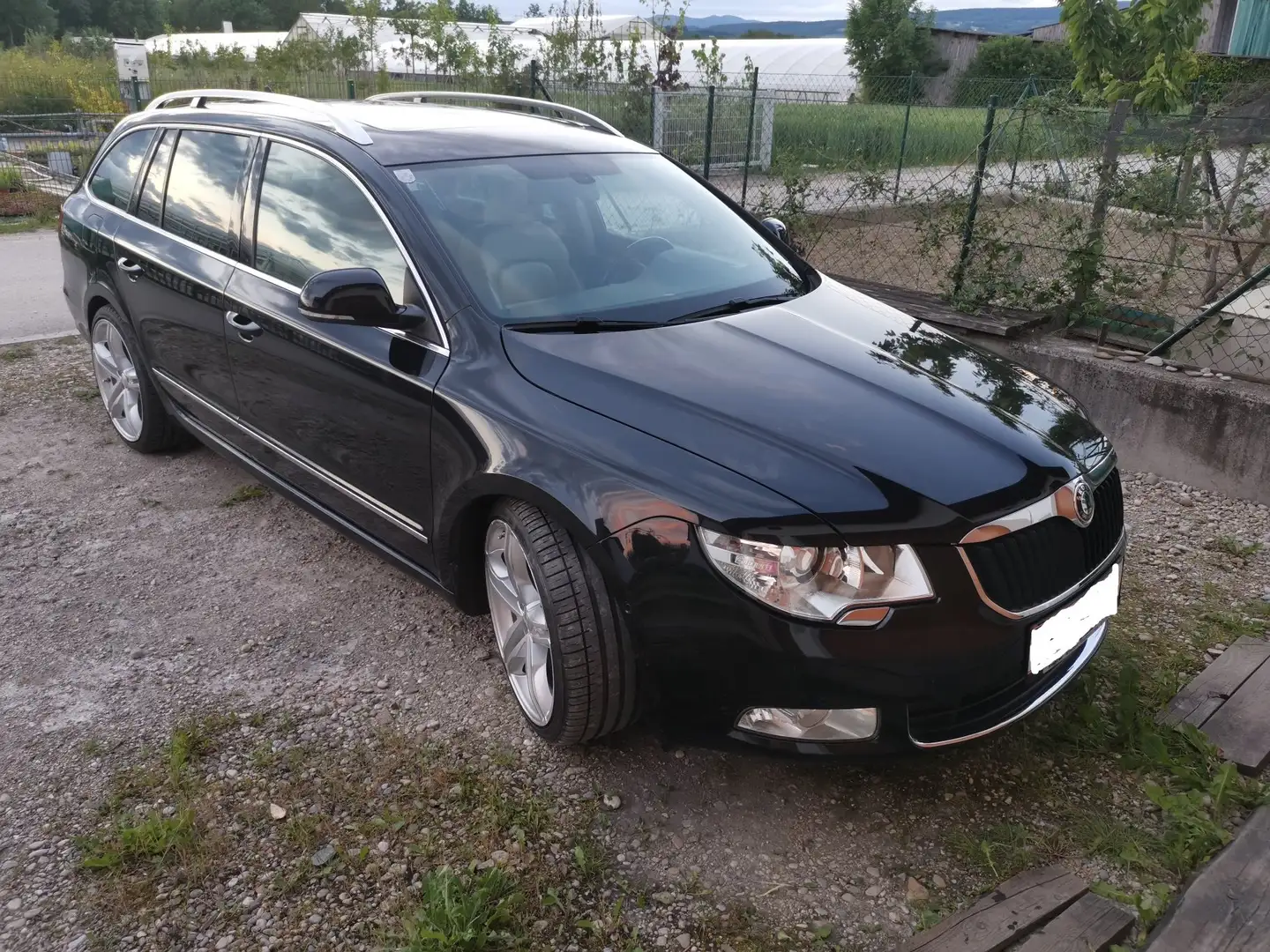 Skoda Superb Superb Combi 4x4 Elegance 3,6 V6 FSI DSG Elegance Schwarz - 1