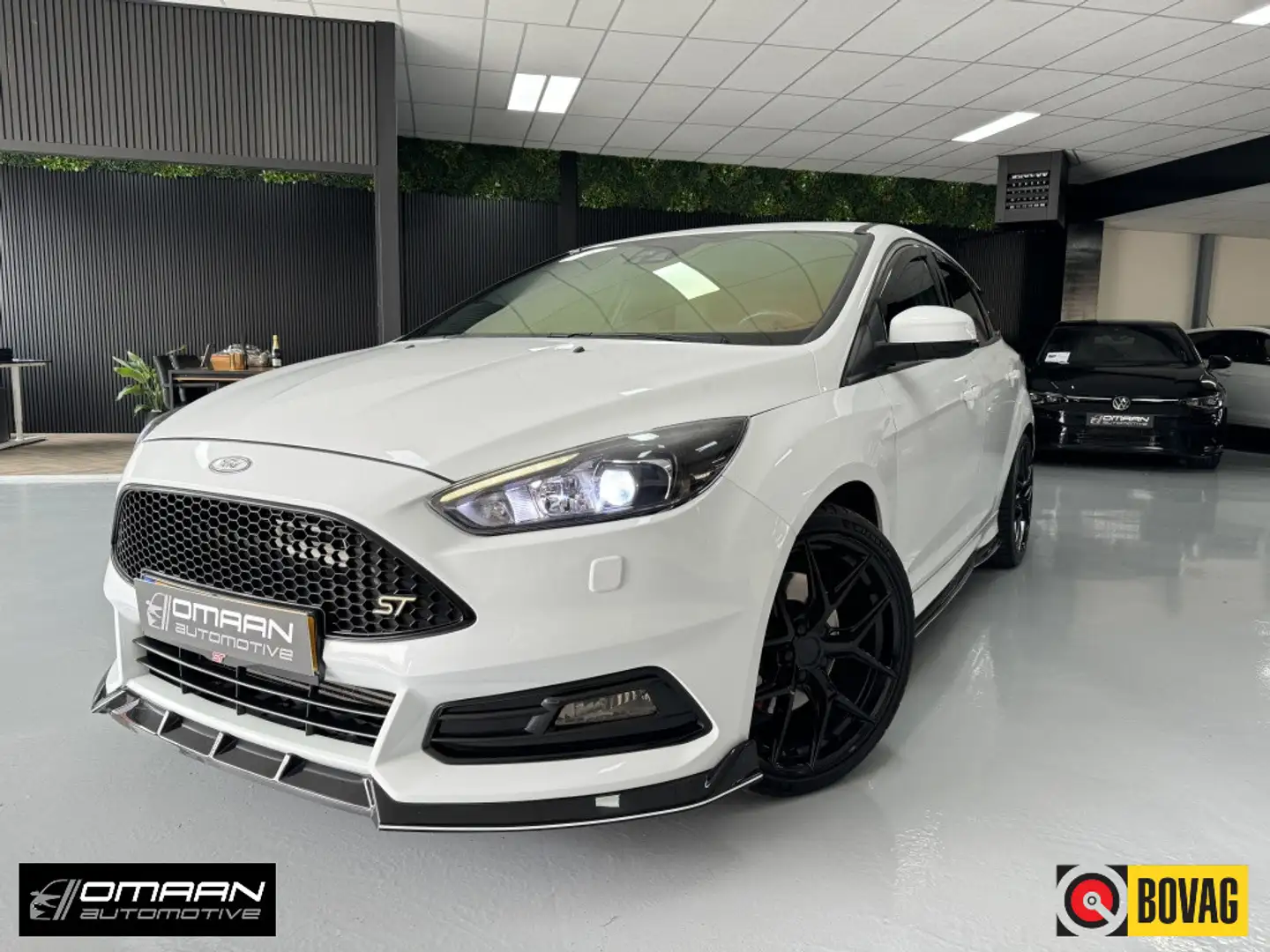 Ford Focus 2.0 ST-2 250PK 2016 RECARO MAXTON Wit - 1