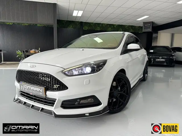 Ford Focus 2.0 ST-2 250PK 2016 RECARO MAXTON