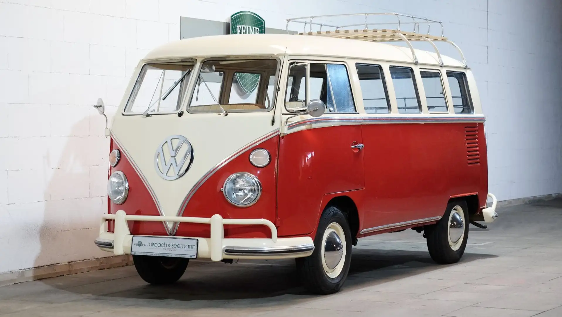 Volkswagen T1 Bus Deluxe mit Safari Fenstern restauriert Piros - 1