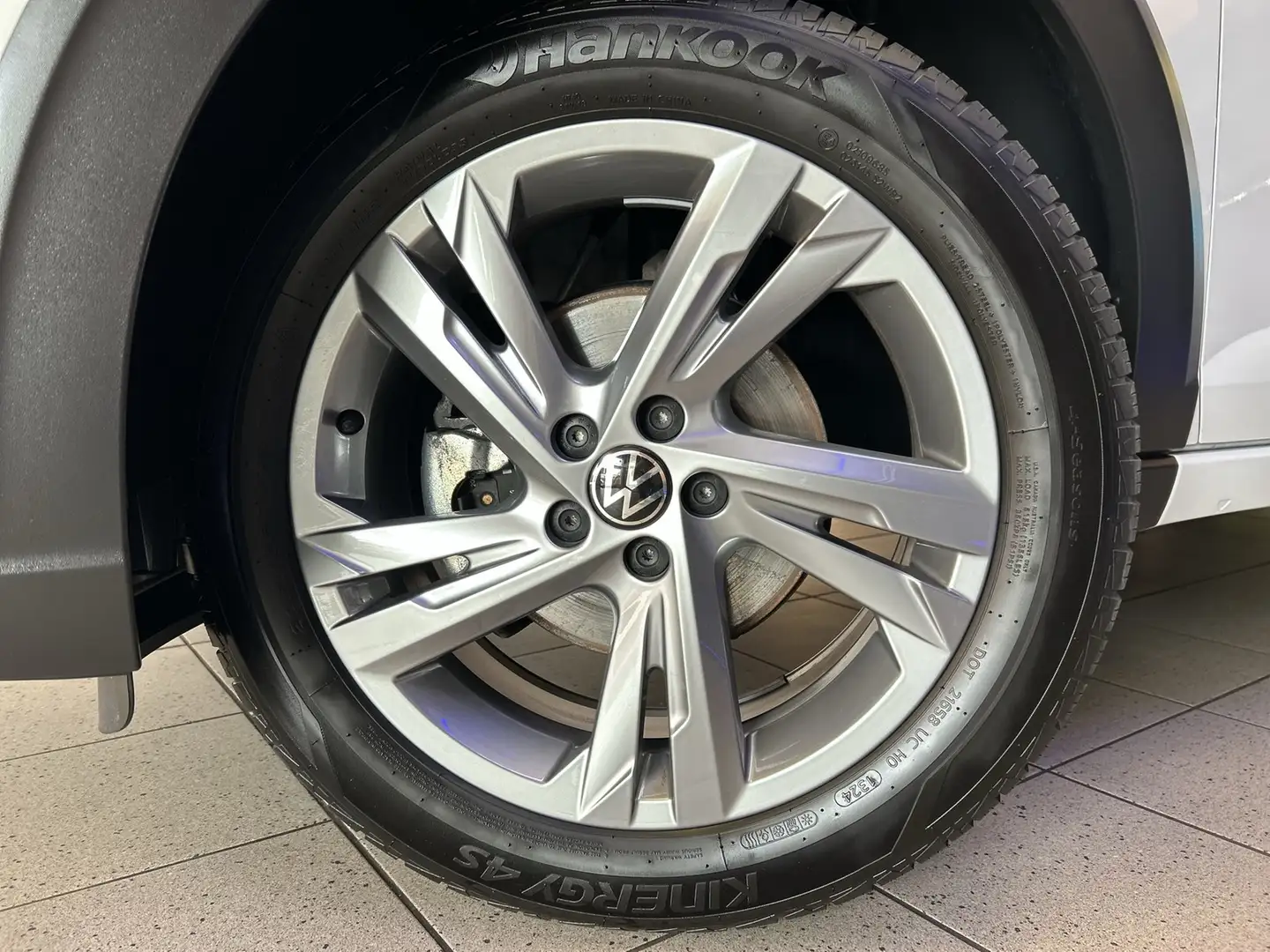 Volkswagen Taigo R-Line 1.5 TSI DSG 1,99%+MATRIX LED+KAMERA+NAVI Weiß - 2