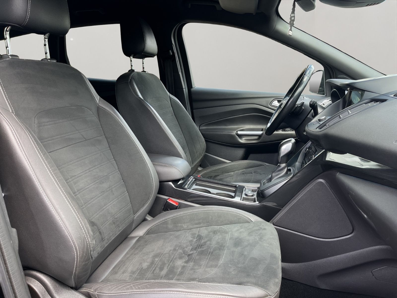 Ford Kuga ST-Line Allrad Autom Navi Cam — photo 15
