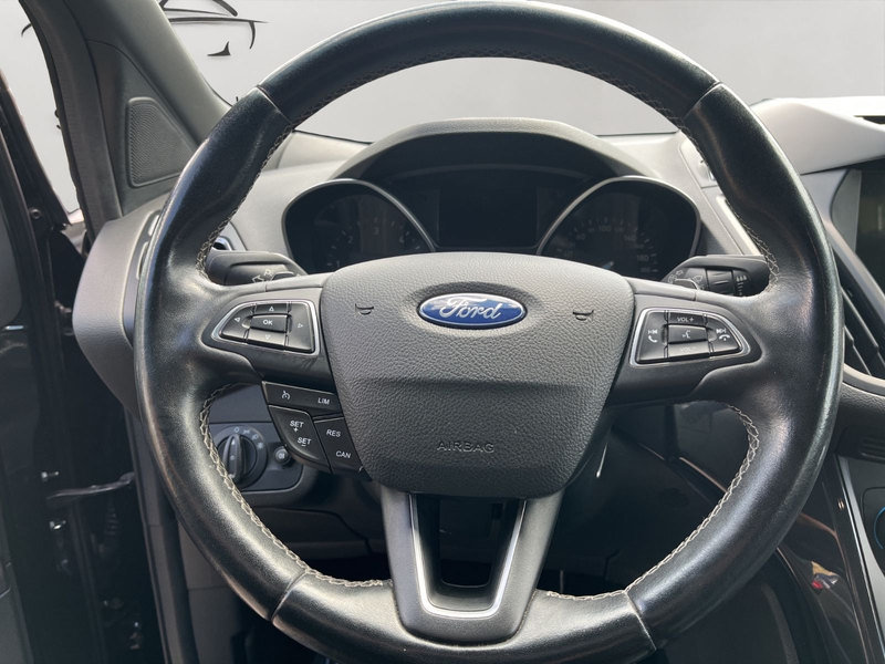 Ford Kuga ST-Line Allrad Autom Navi Cam — photo 14