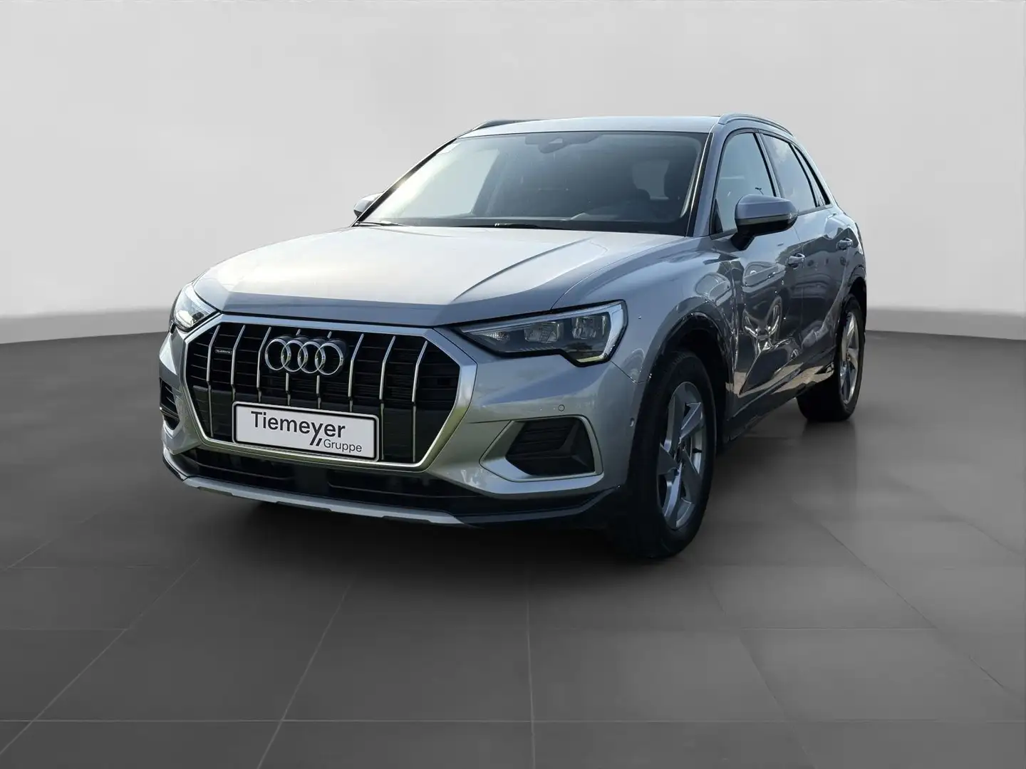 Audi Q3 40 TFSI Q ADVANCED NAVI+ LM18 VIRTUAL Silber - 2