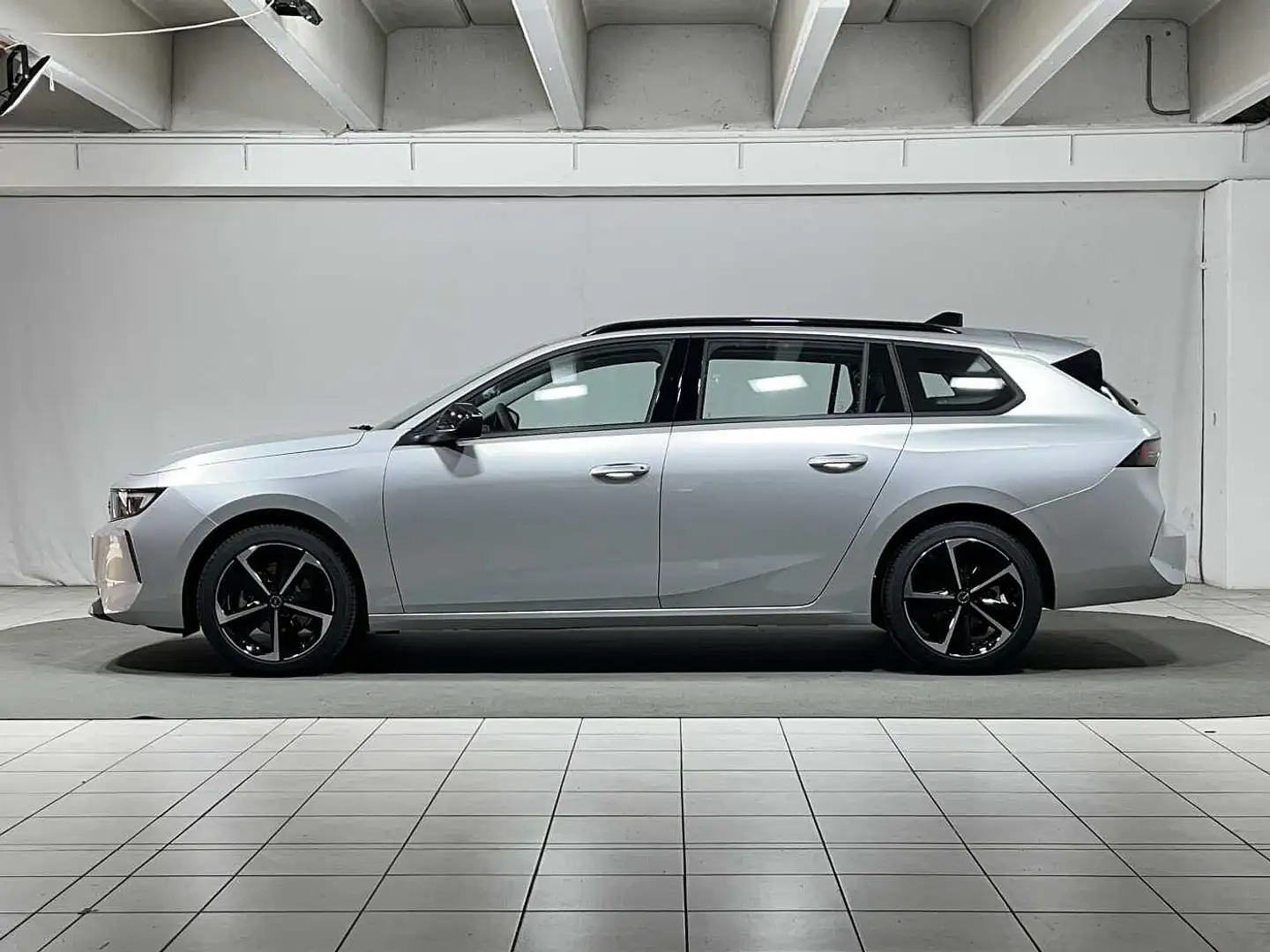 Opel Astra 1.2 Turbo 110 CV Sports Tourer Edition Argento - 2