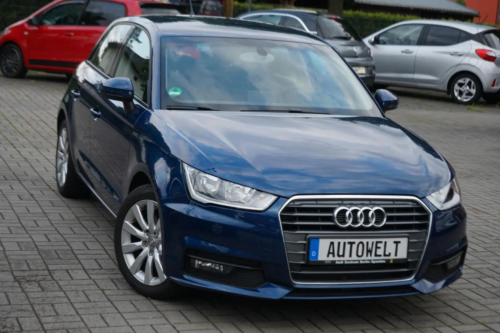 Audi A1 1.4 TFSI S tronic design Sportback Blau - 1